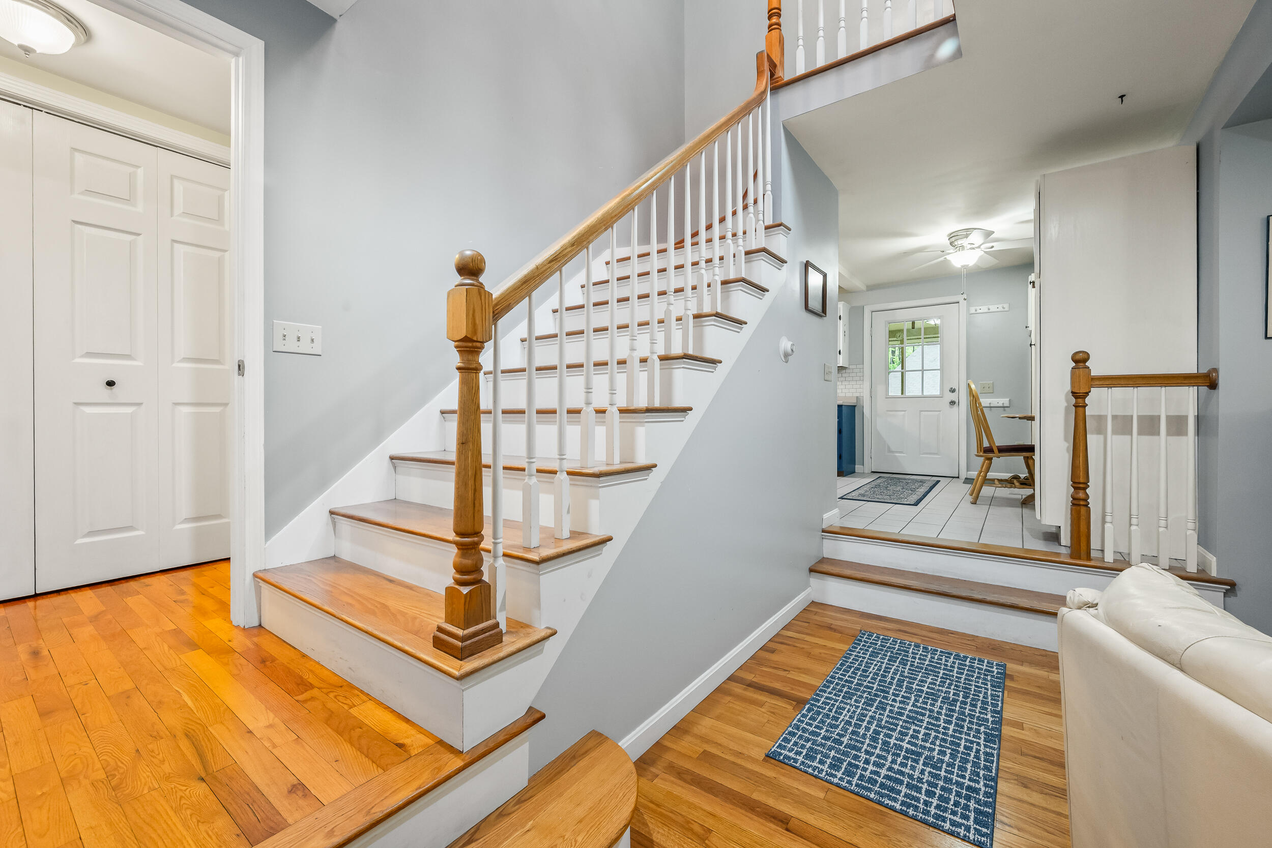 100 Colonial Circle Property Photo 14