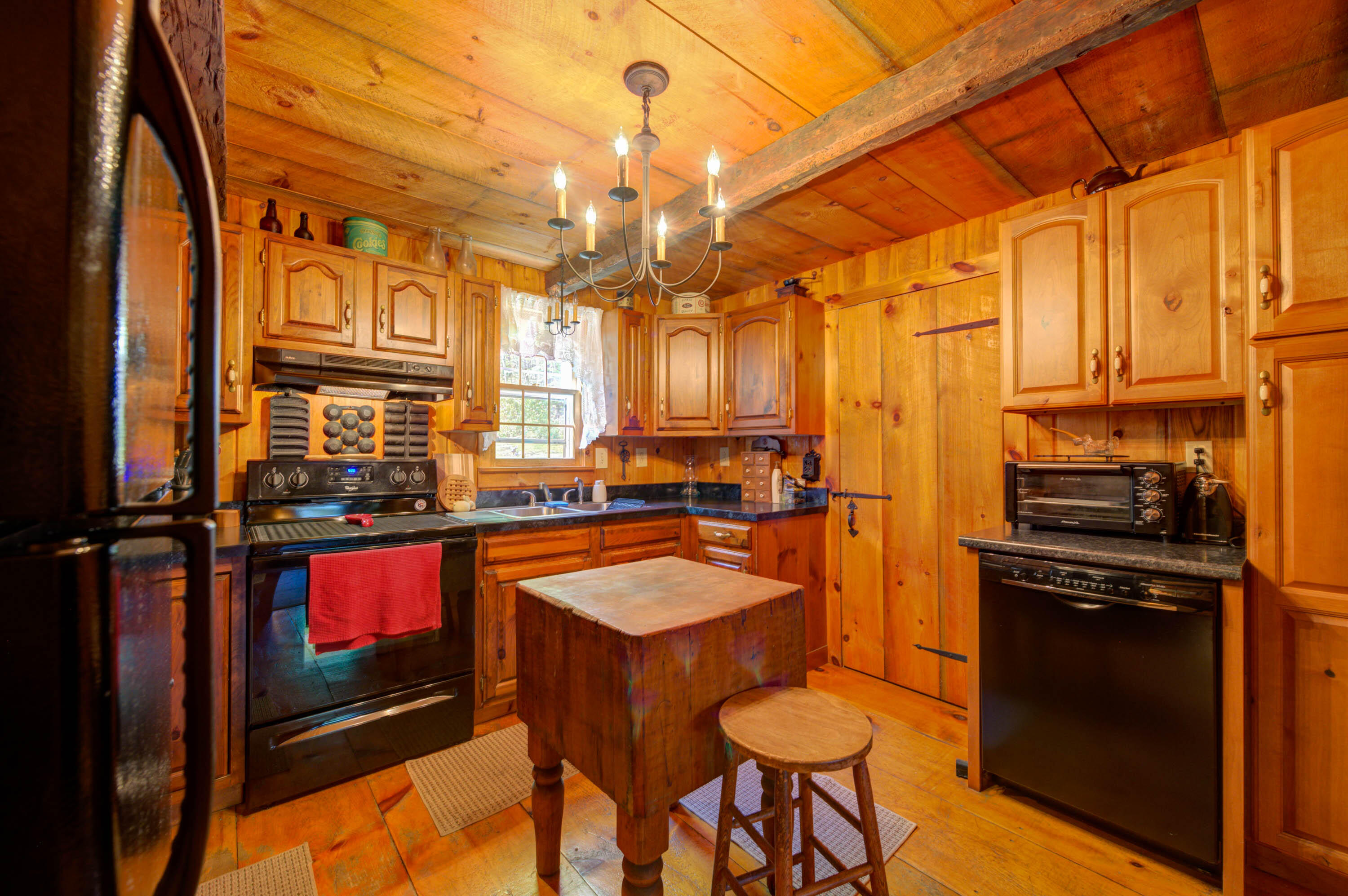 136 Hiram Hill Road Property Photo 8