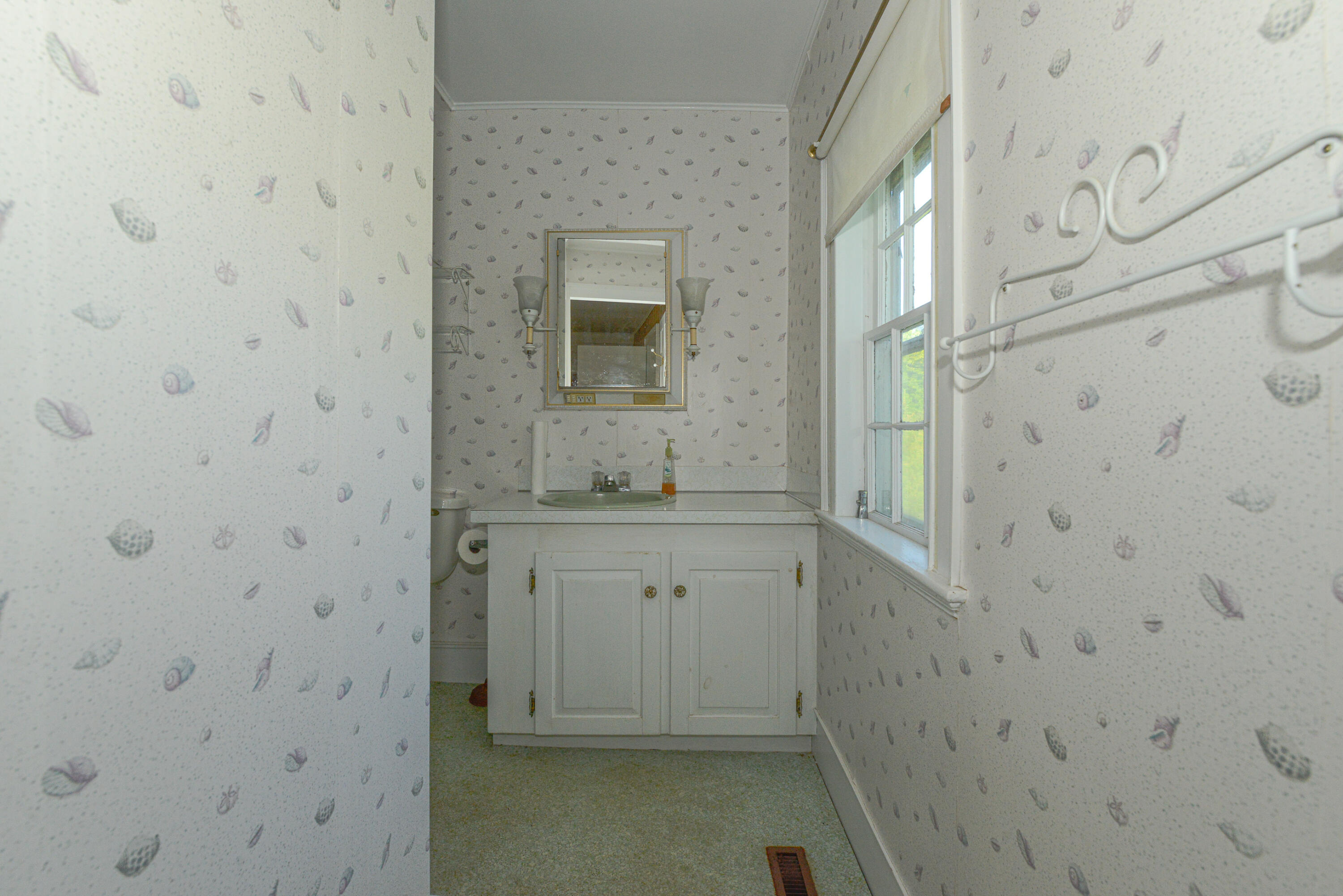 154 Allen Road Property Photo 24