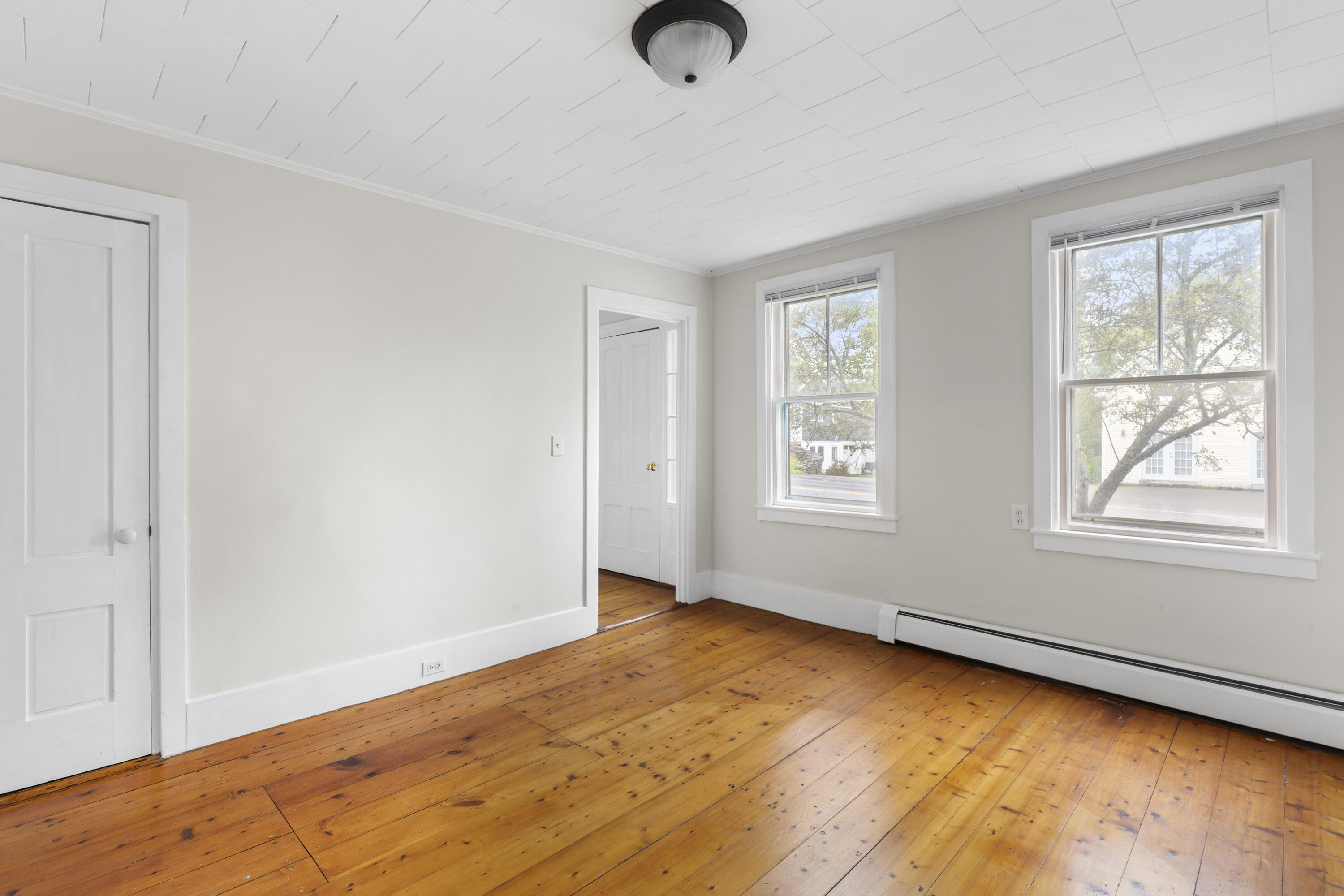 646 West Street Property Photo 10