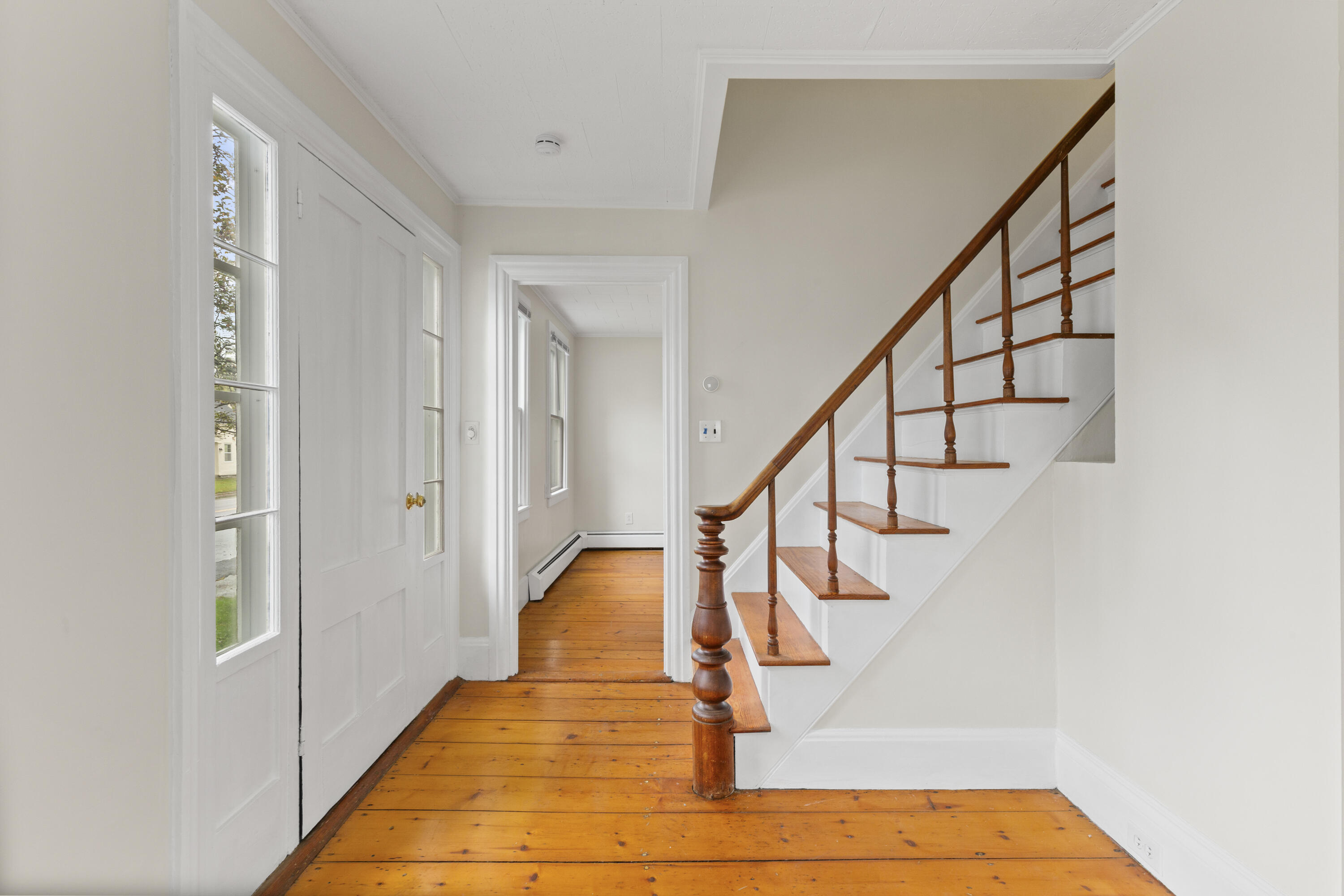 646 West Street Property Photo 16