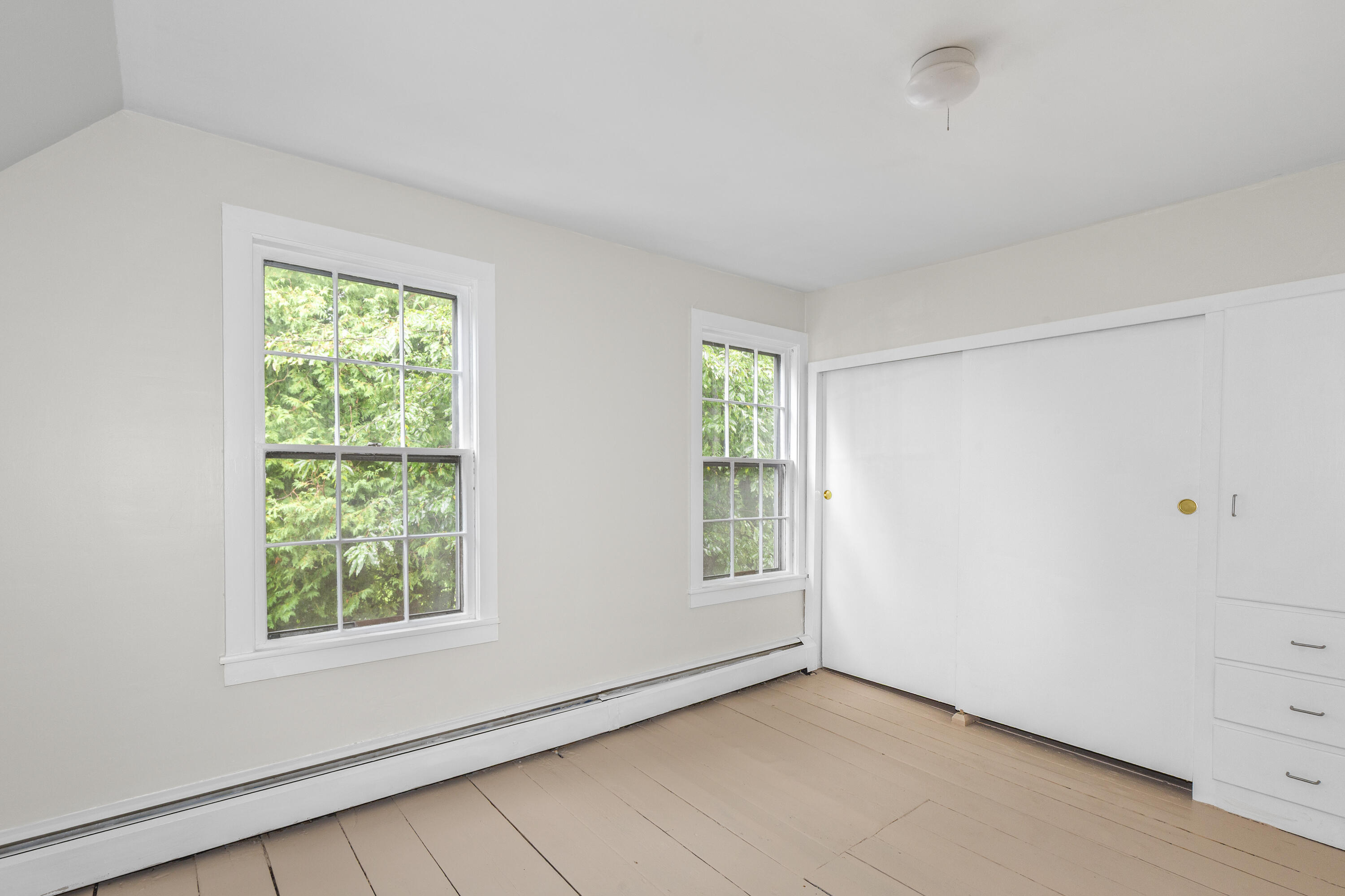 646 West Street Property Photo 27
