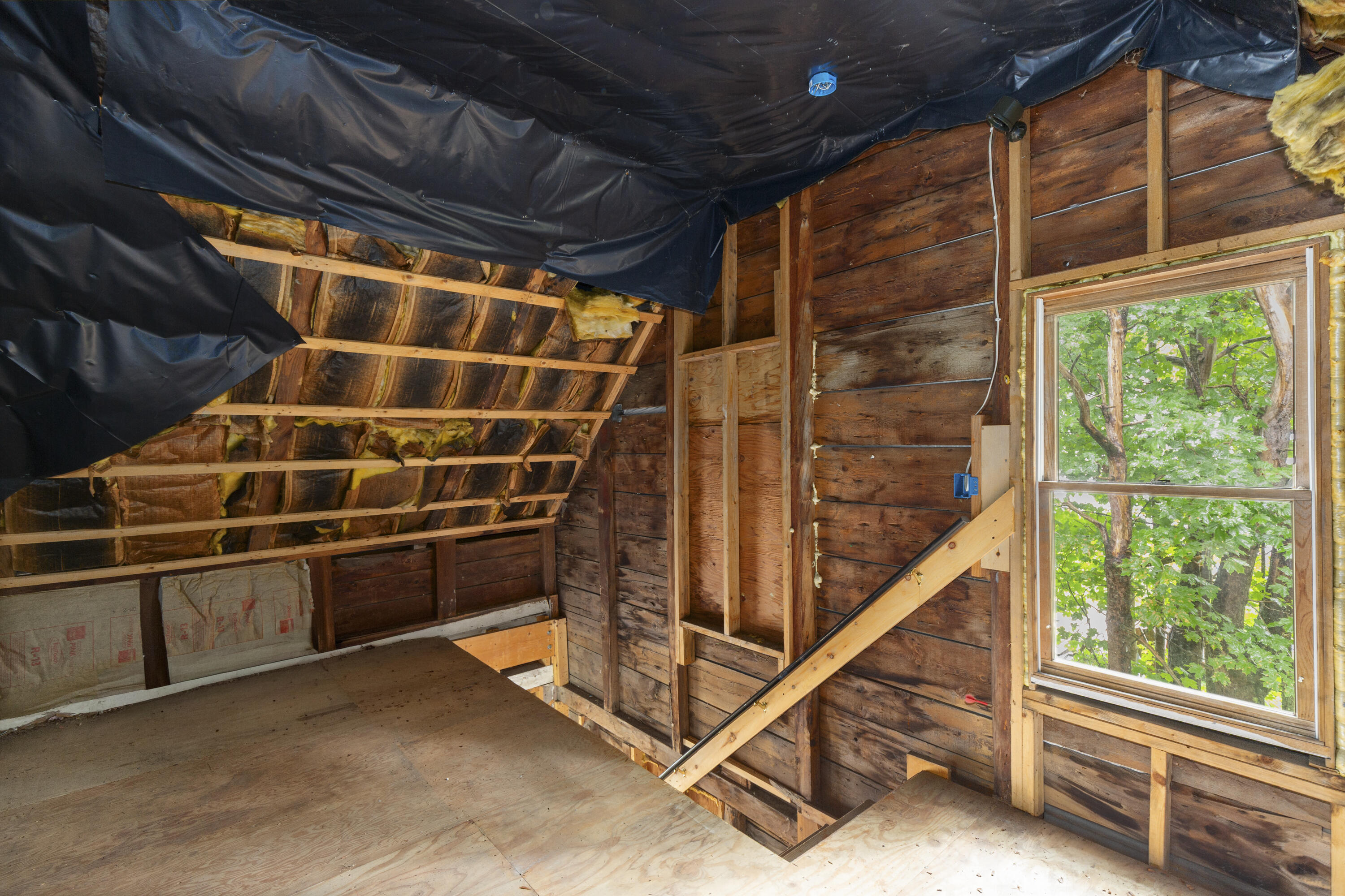 646 West Street Property Photo 33