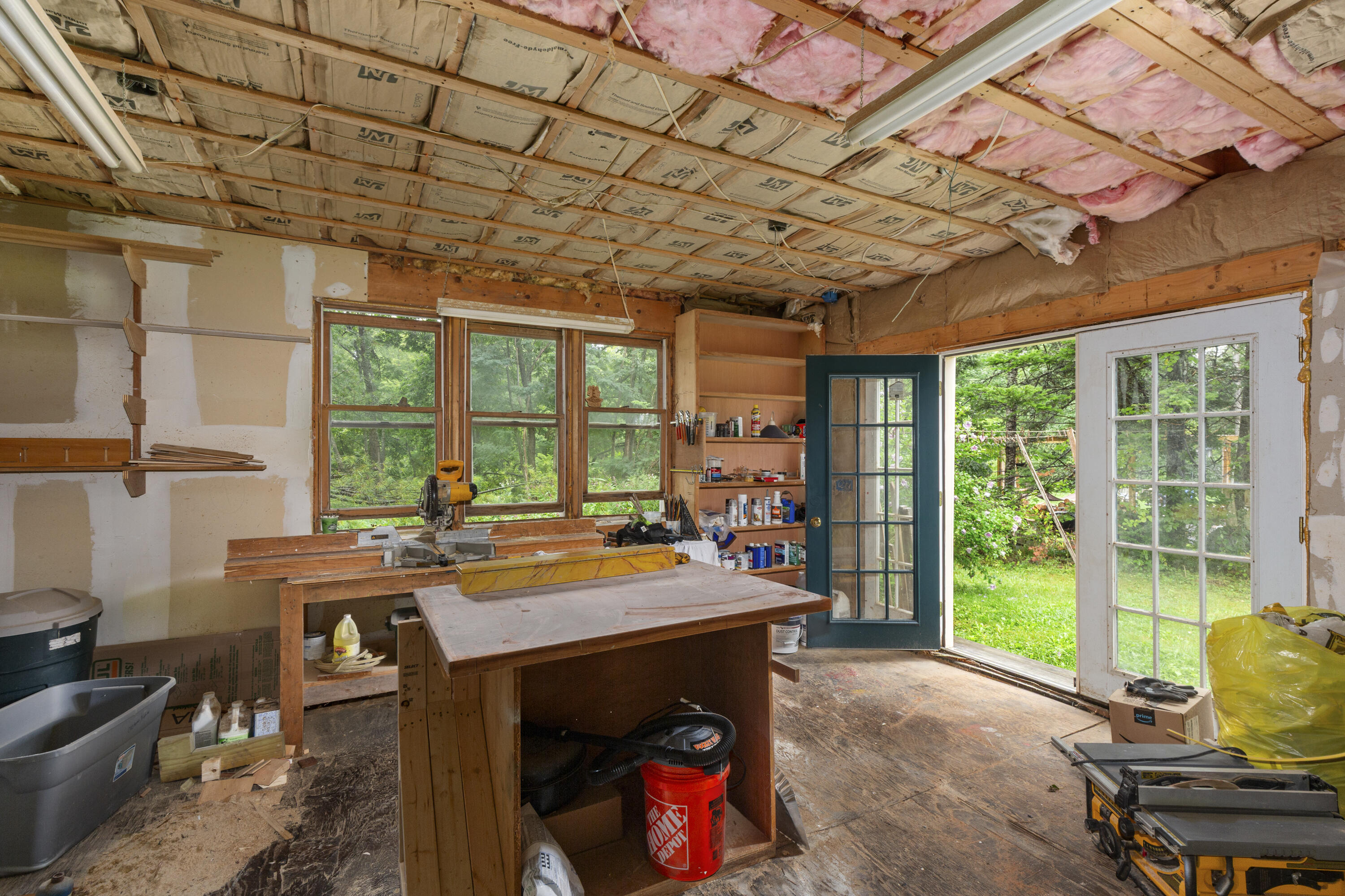 646 West Street Property Photo 41