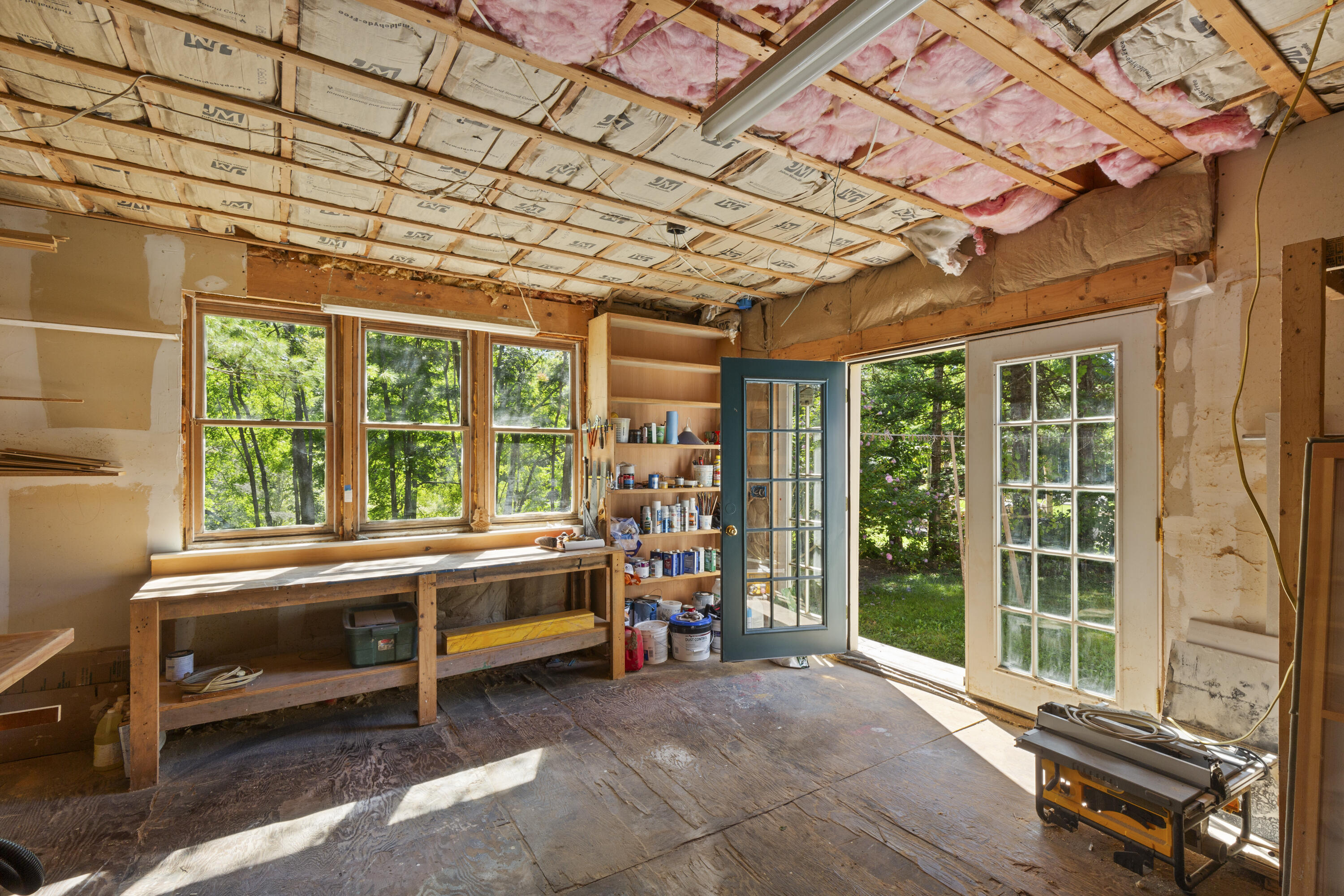 646 West Street Property Photo 42