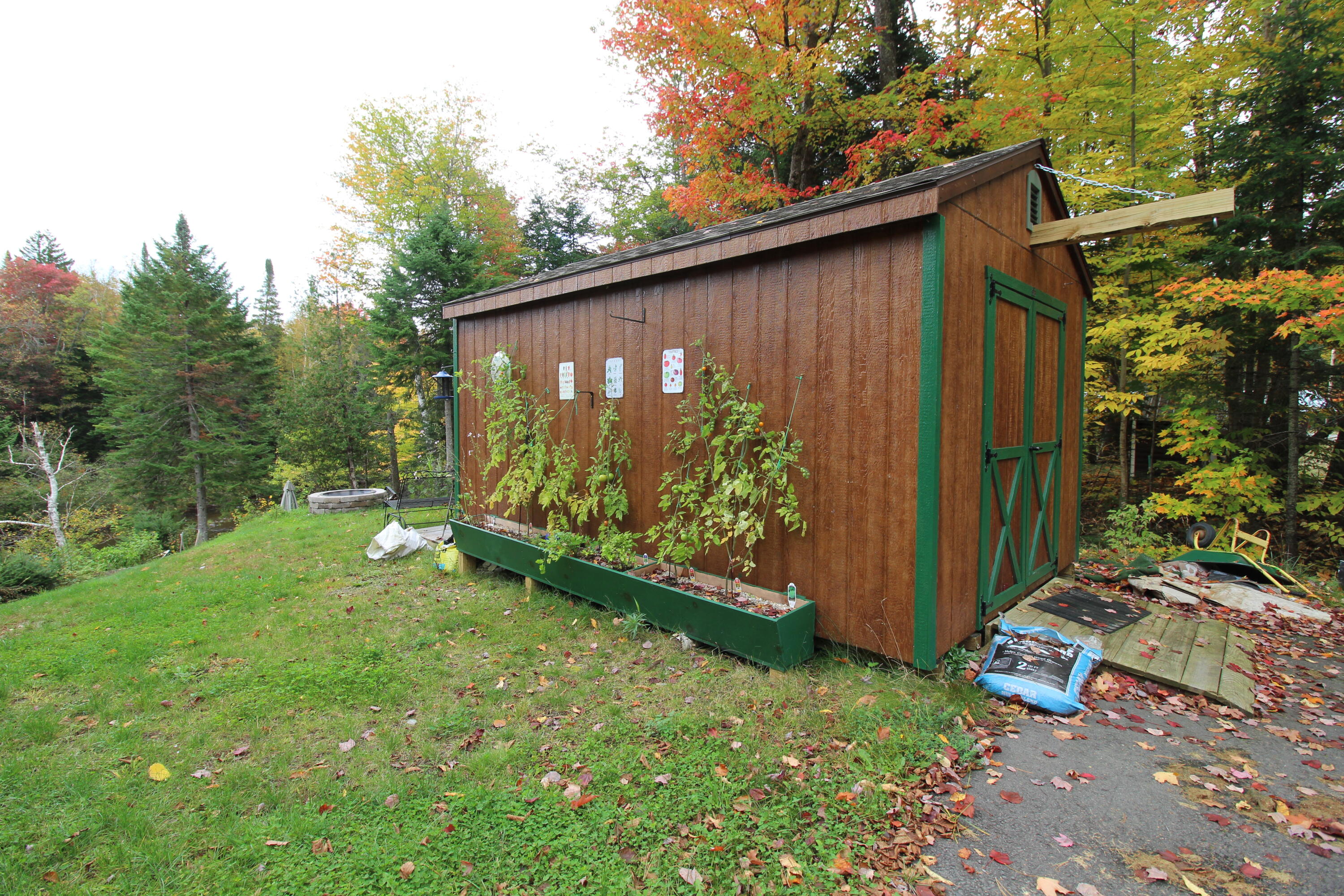 3279 Arnold Trail Property Photo 4