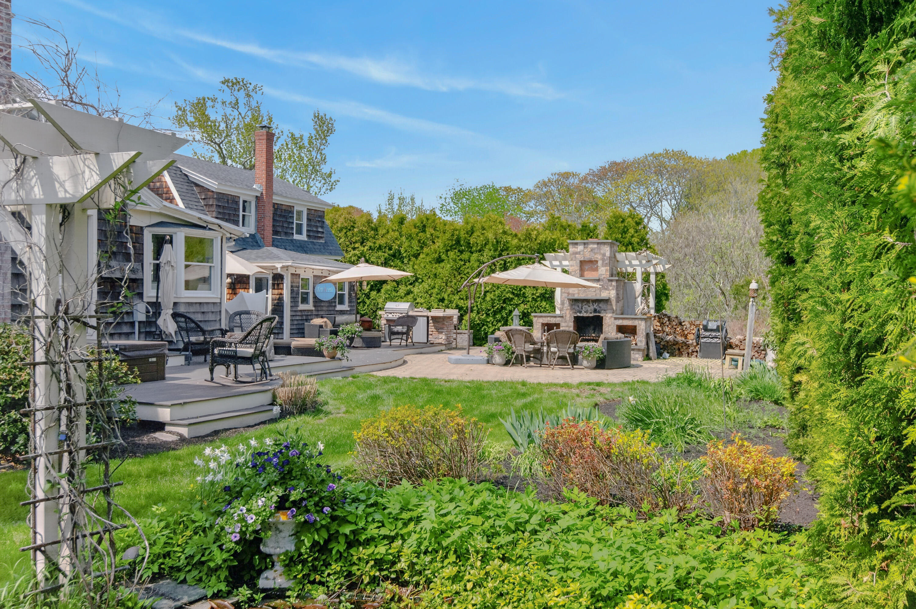 114 Mile Stretch Road Property Photo 3