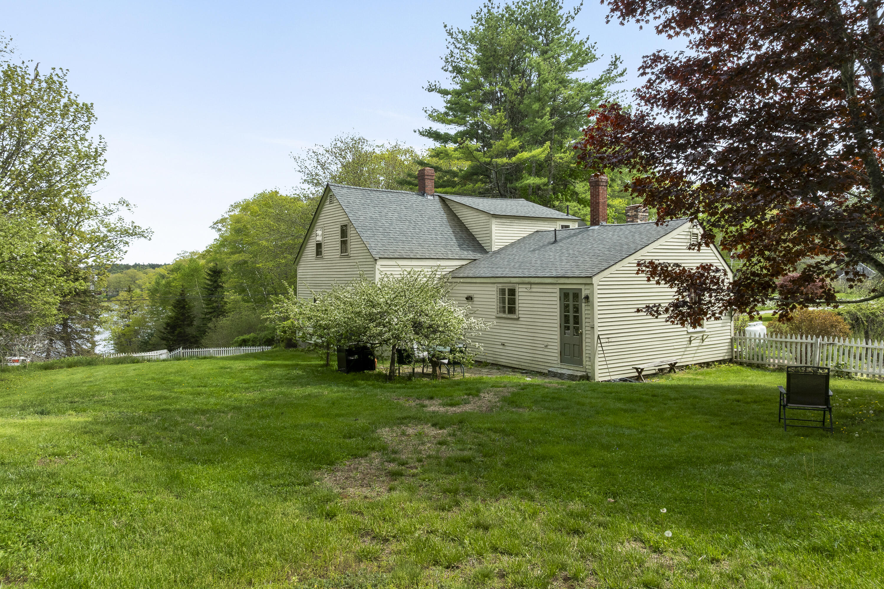 367 East Side Road Property Photo 42