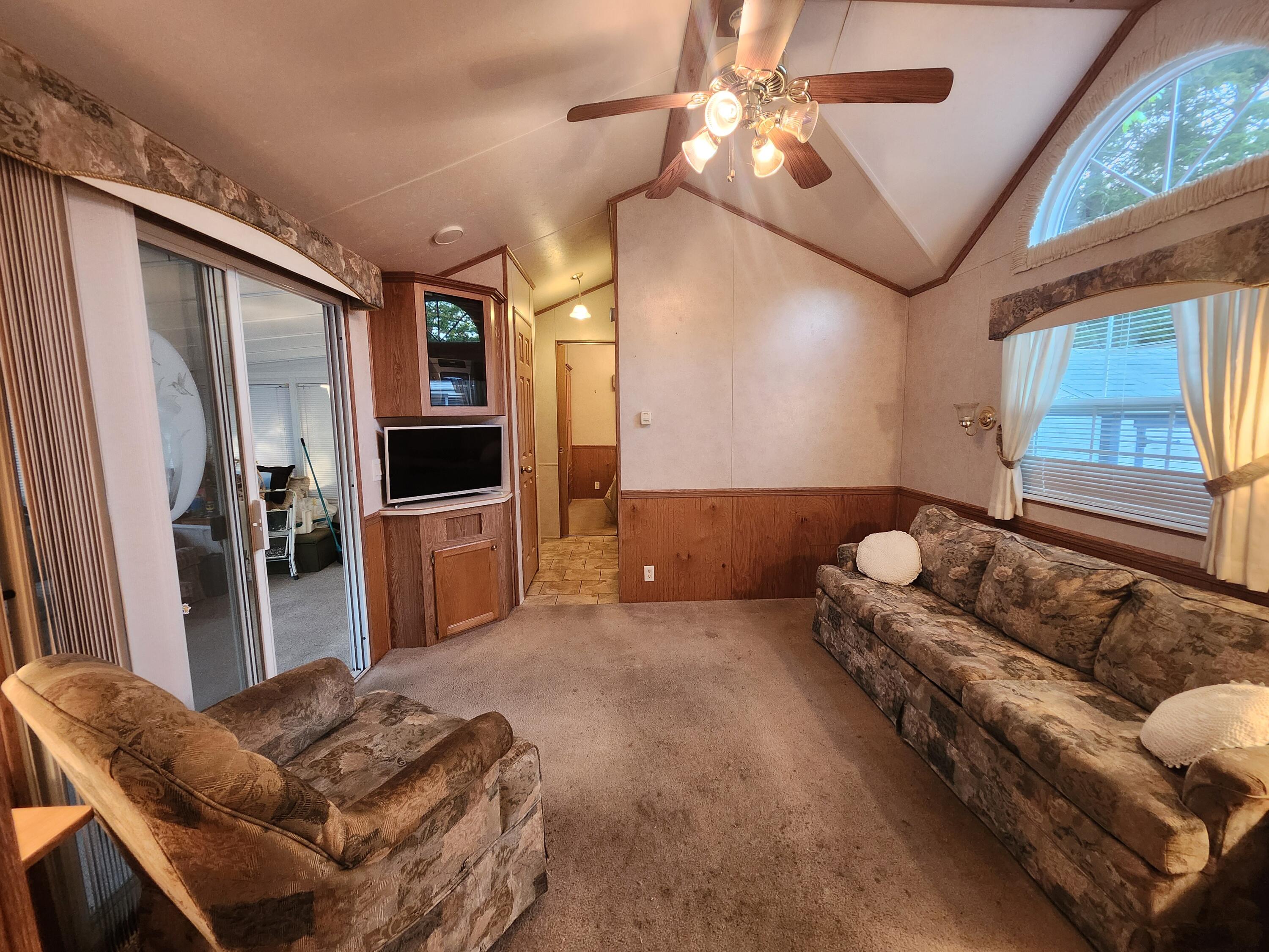 27 Go Camping Way 280 Property Photo 5