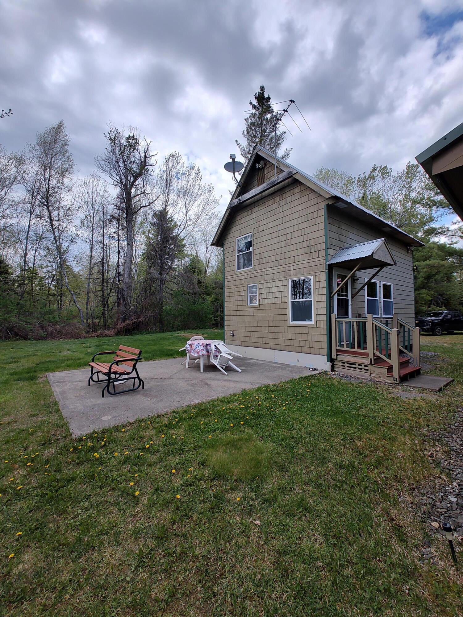 468 Sangerville Line Road Property Photo 4