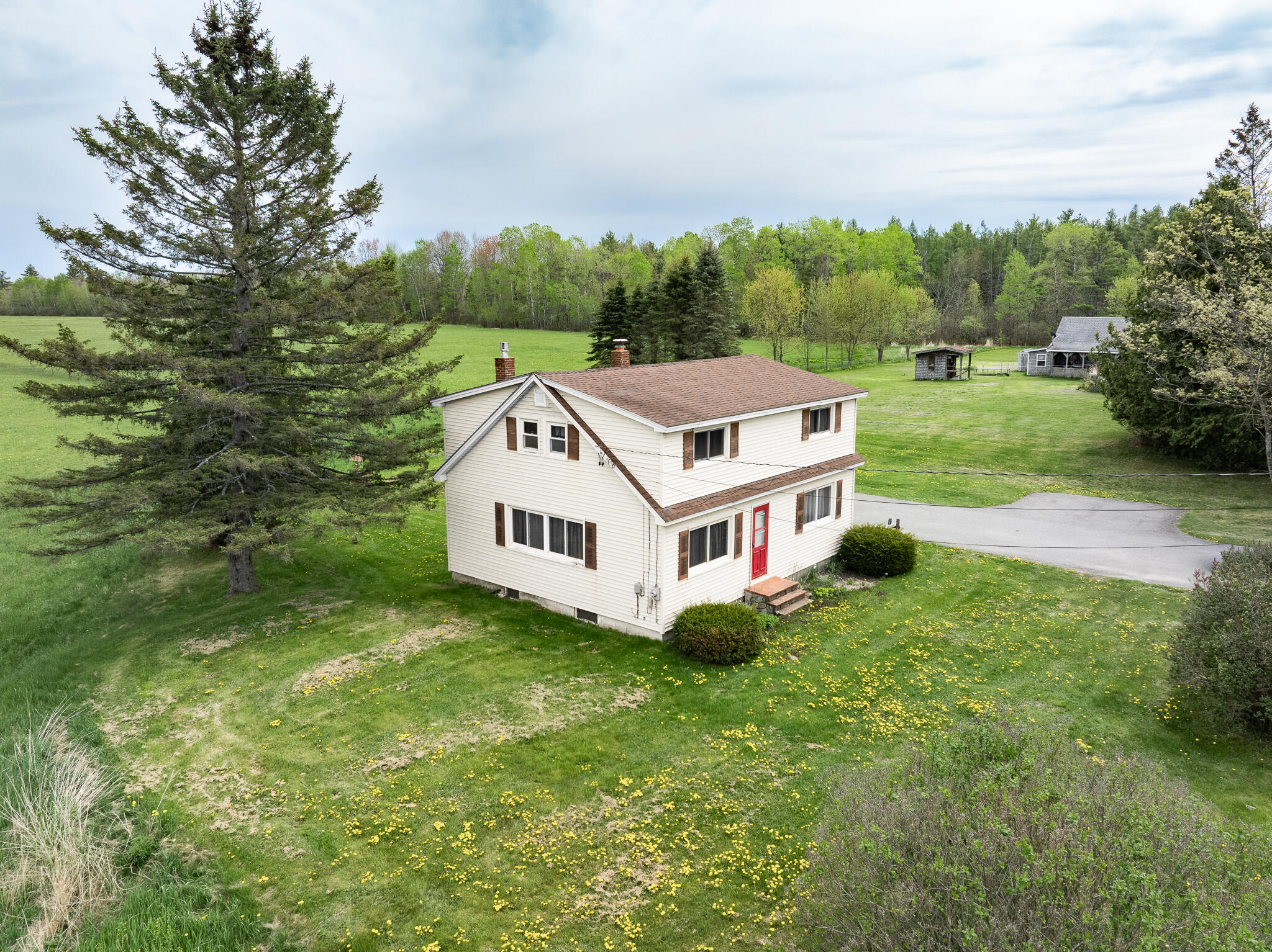 300 Coldbrook Road Property Photo 2