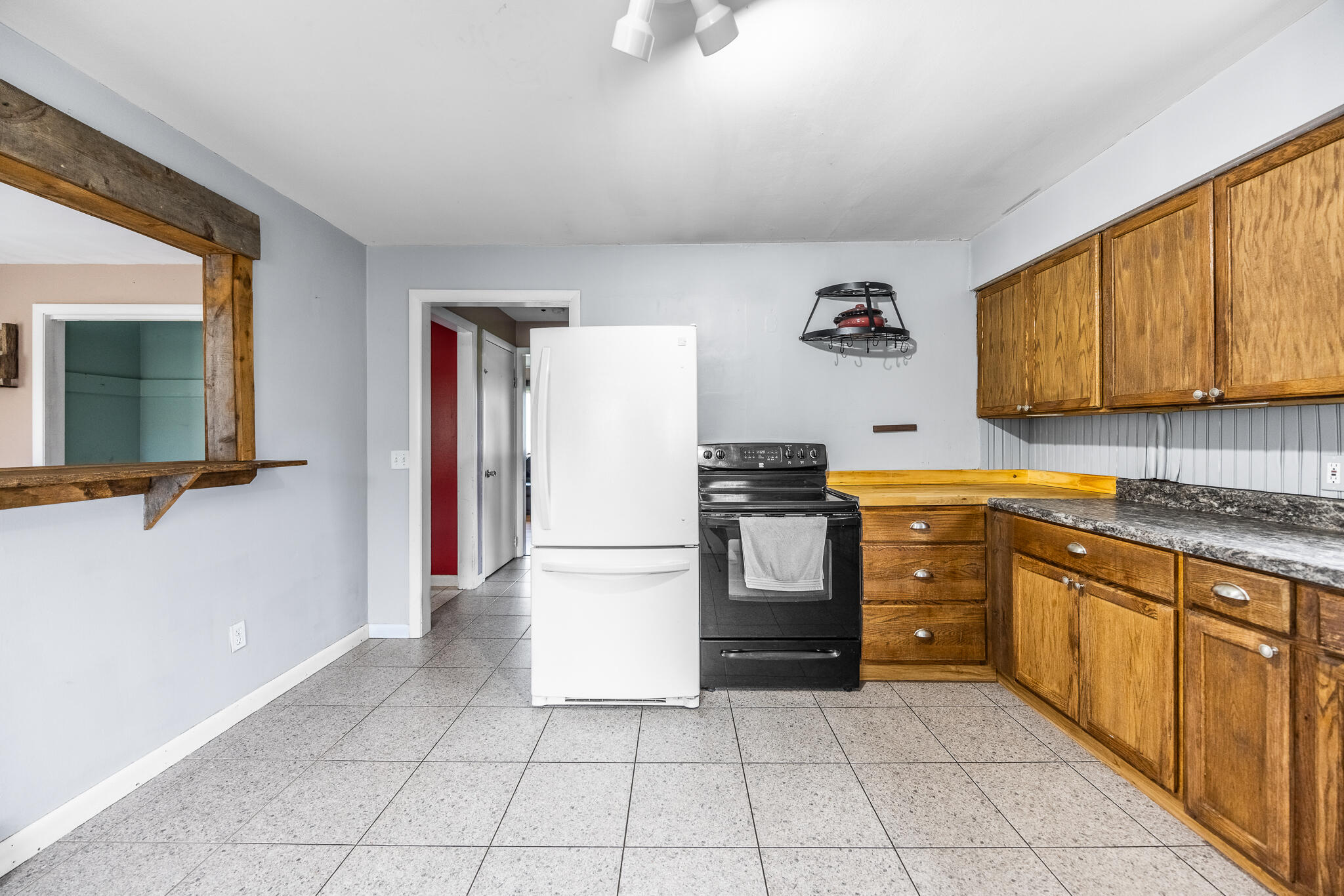 300 Coldbrook Road Property Photo 5