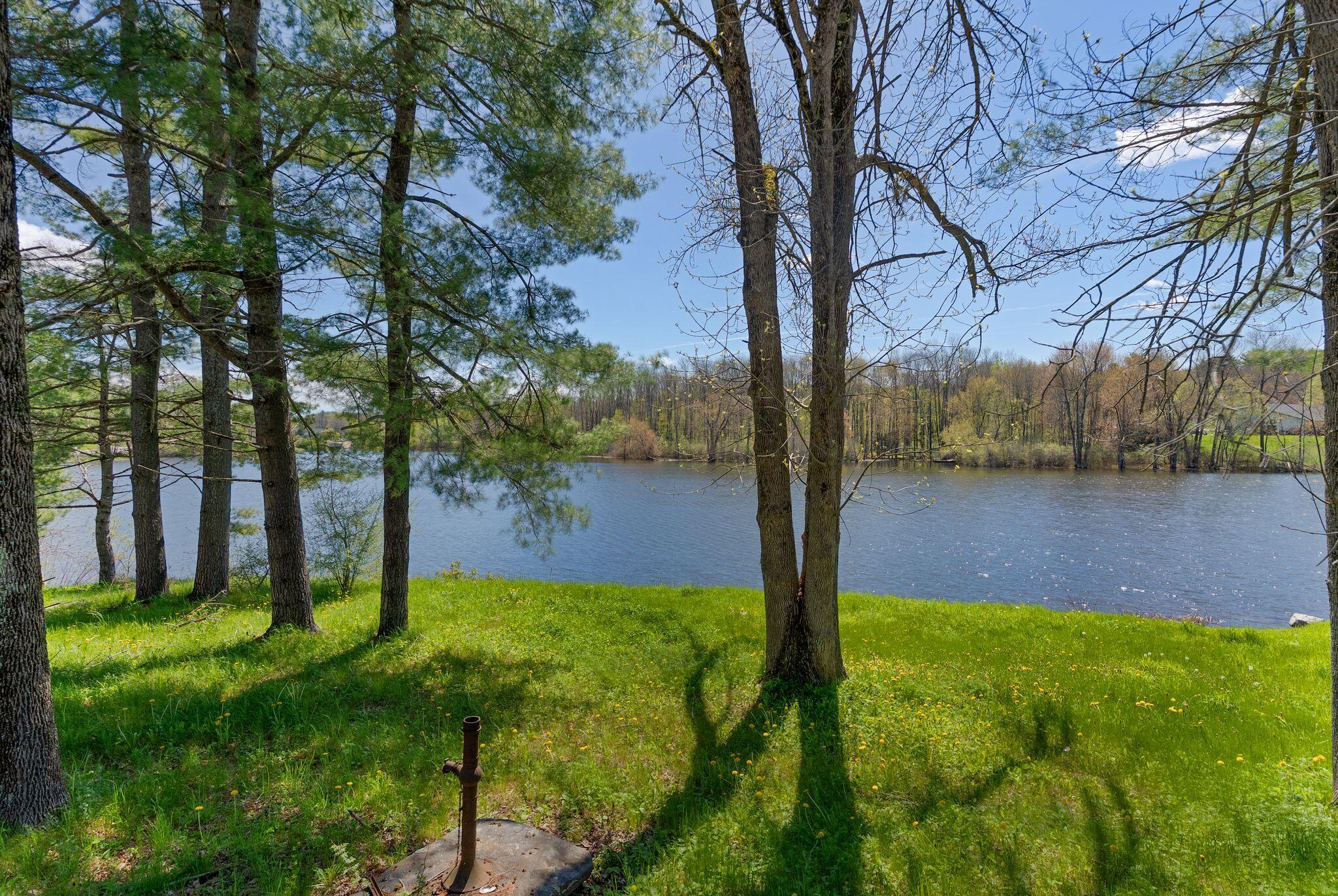 87 Cobbossee Avenue Property Photo 7