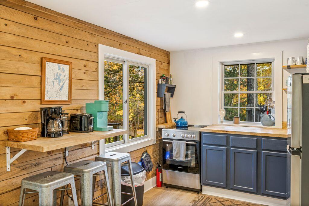 107 Pinewoods Trail Property Photo 4