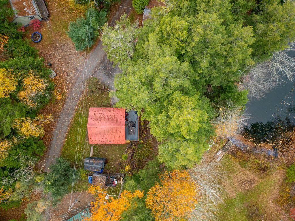 107 Pinewoods Trail Property Photo 32