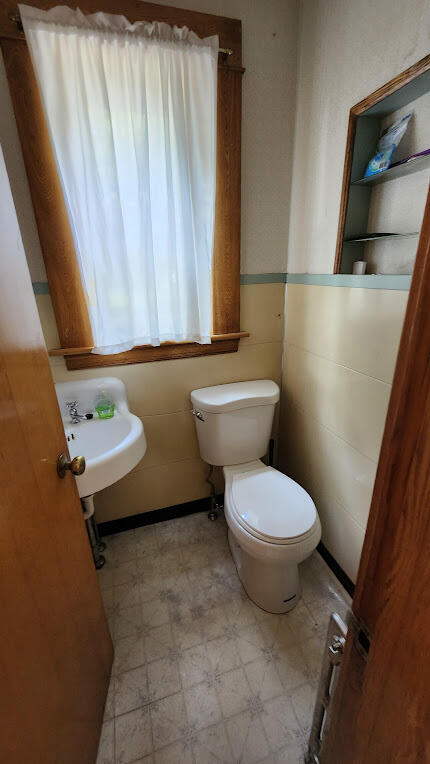 28 Eastland Avenue Property Photo 9