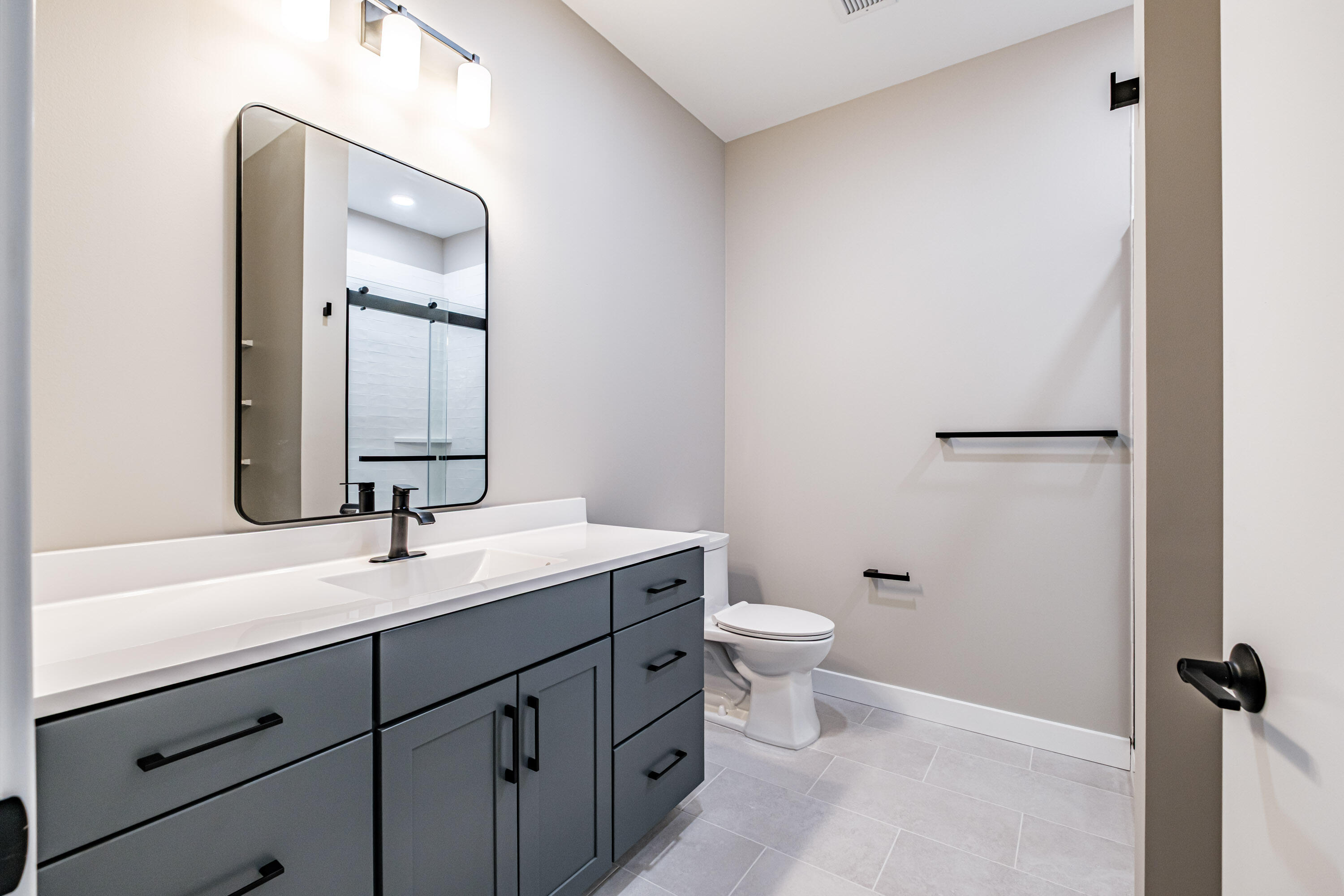 1 Cross Street 330 Property Photo 12
