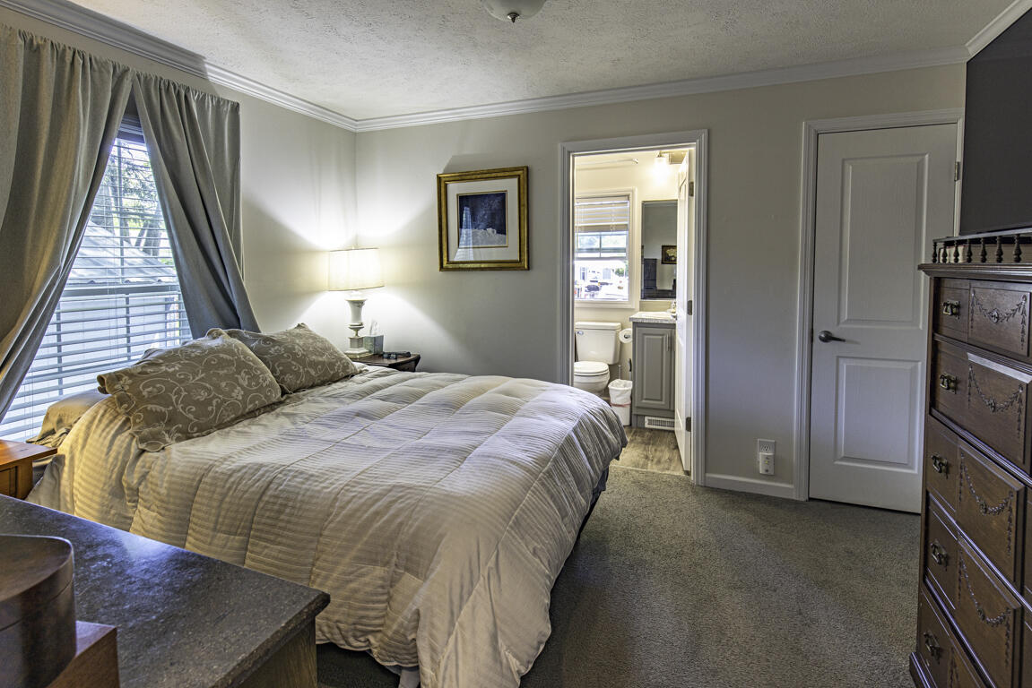 34 Long Street Property Photo 13