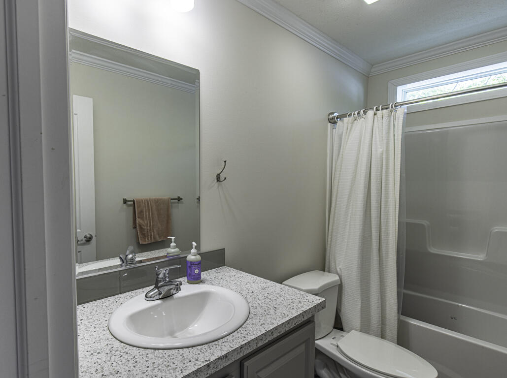 34 Long Street Property Photo 19