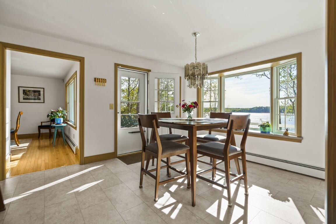 564 West Side Road Property Photo 16
