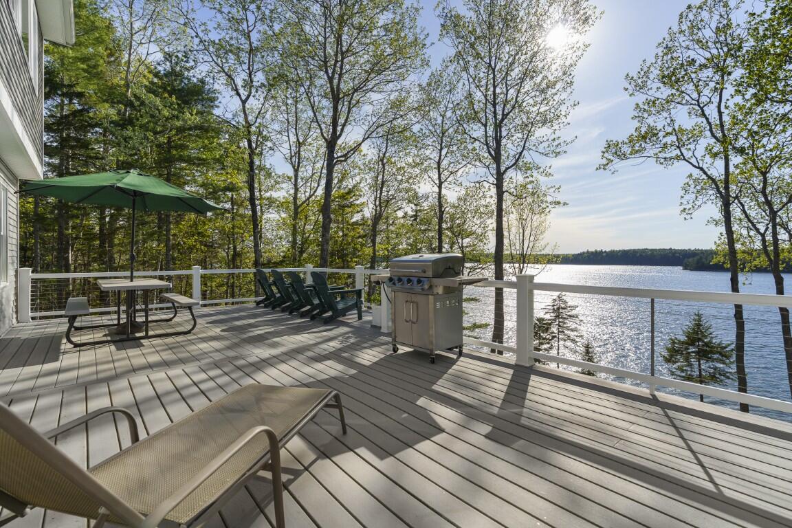 564 West Side Road Property Photo 19