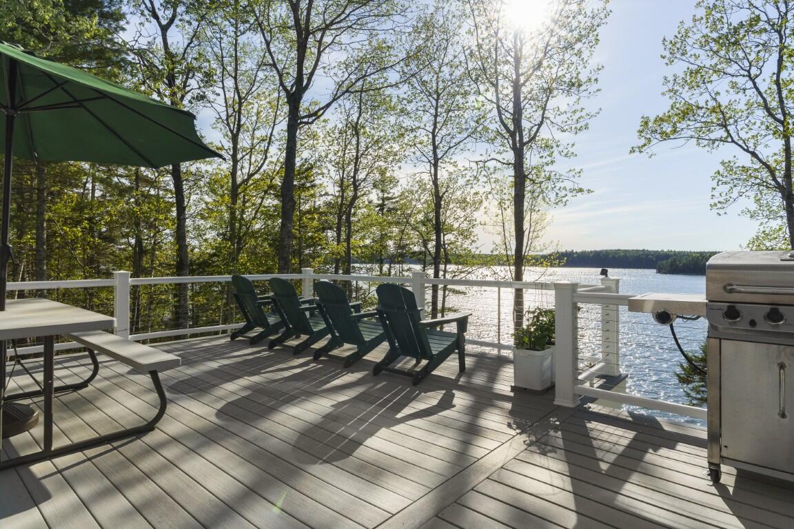 564 West Side Road Property Photo 21
