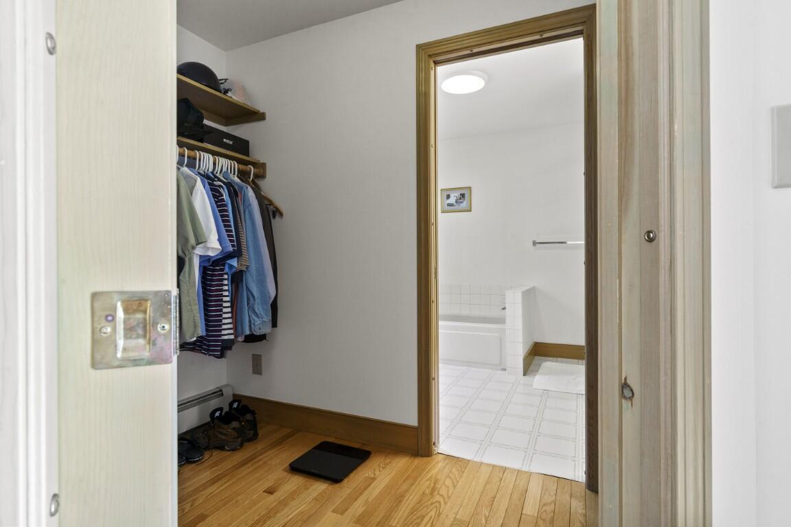 564 West Side Road Property Photo 48