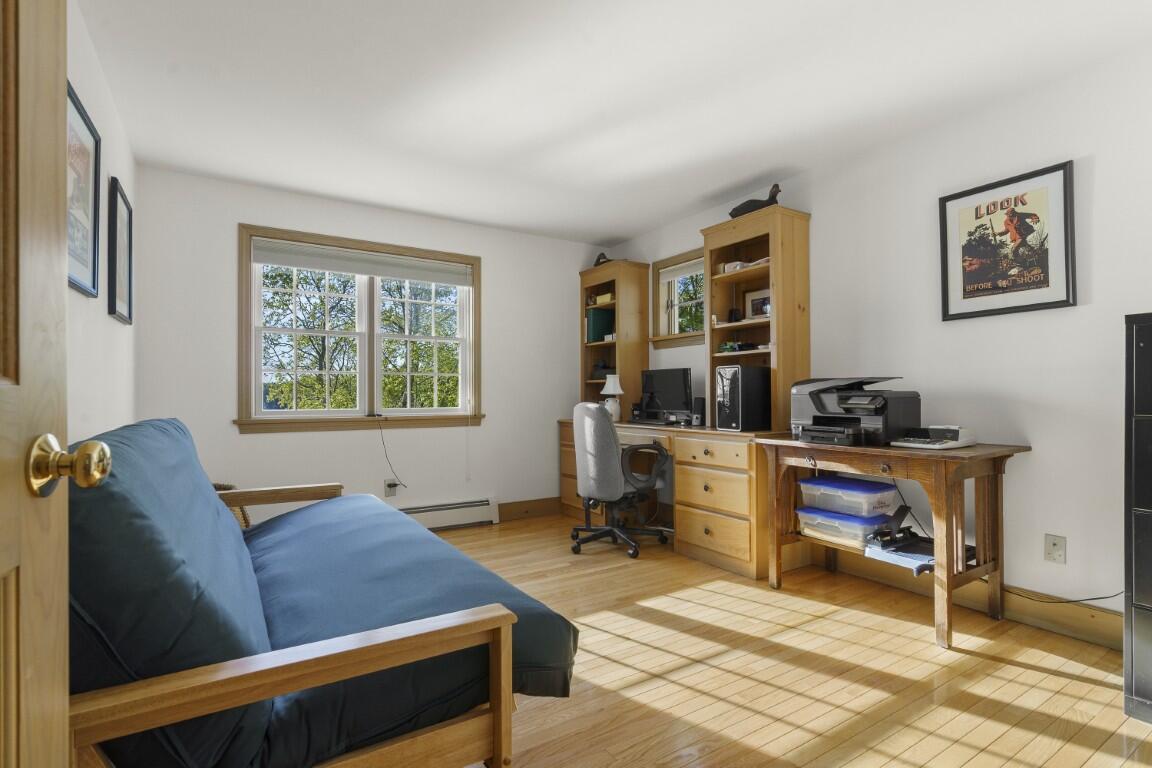 564 West Side Road Property Photo 54