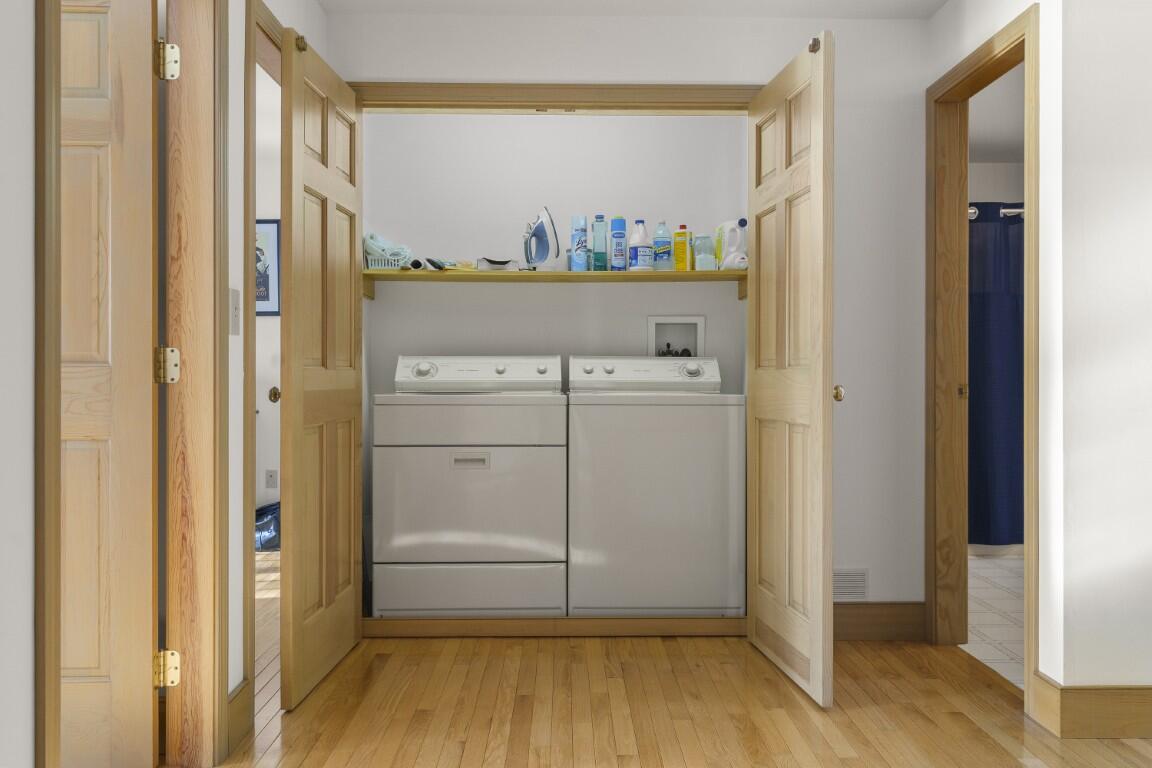 564 West Side Road Property Photo 58