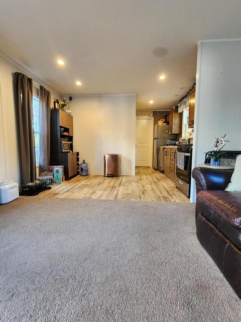 39 Franklin Parkway Property Photo 8