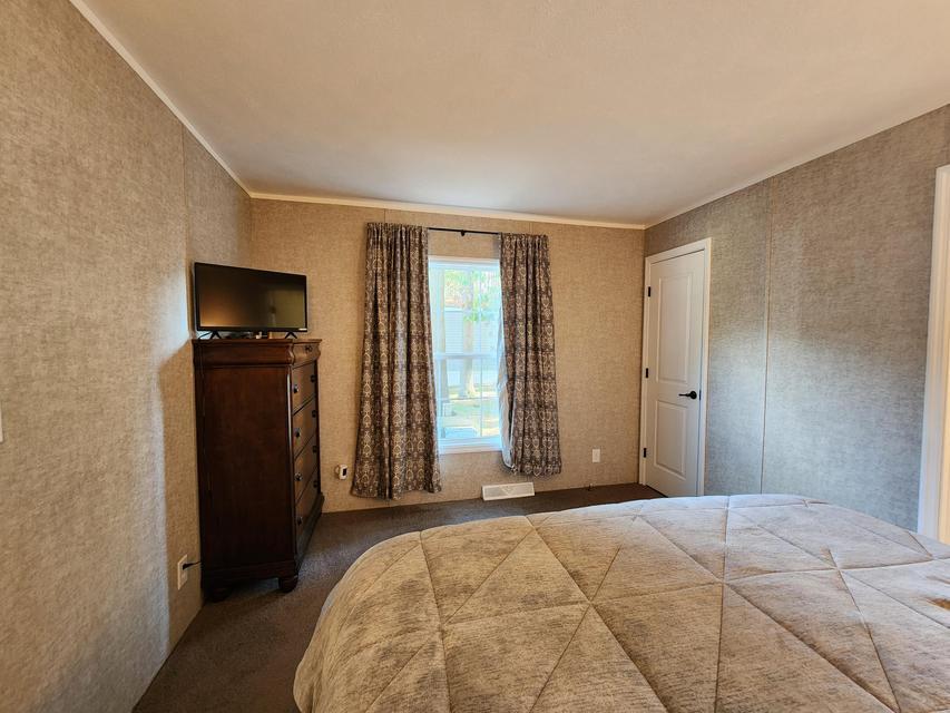 39 Franklin Parkway Property Photo 18