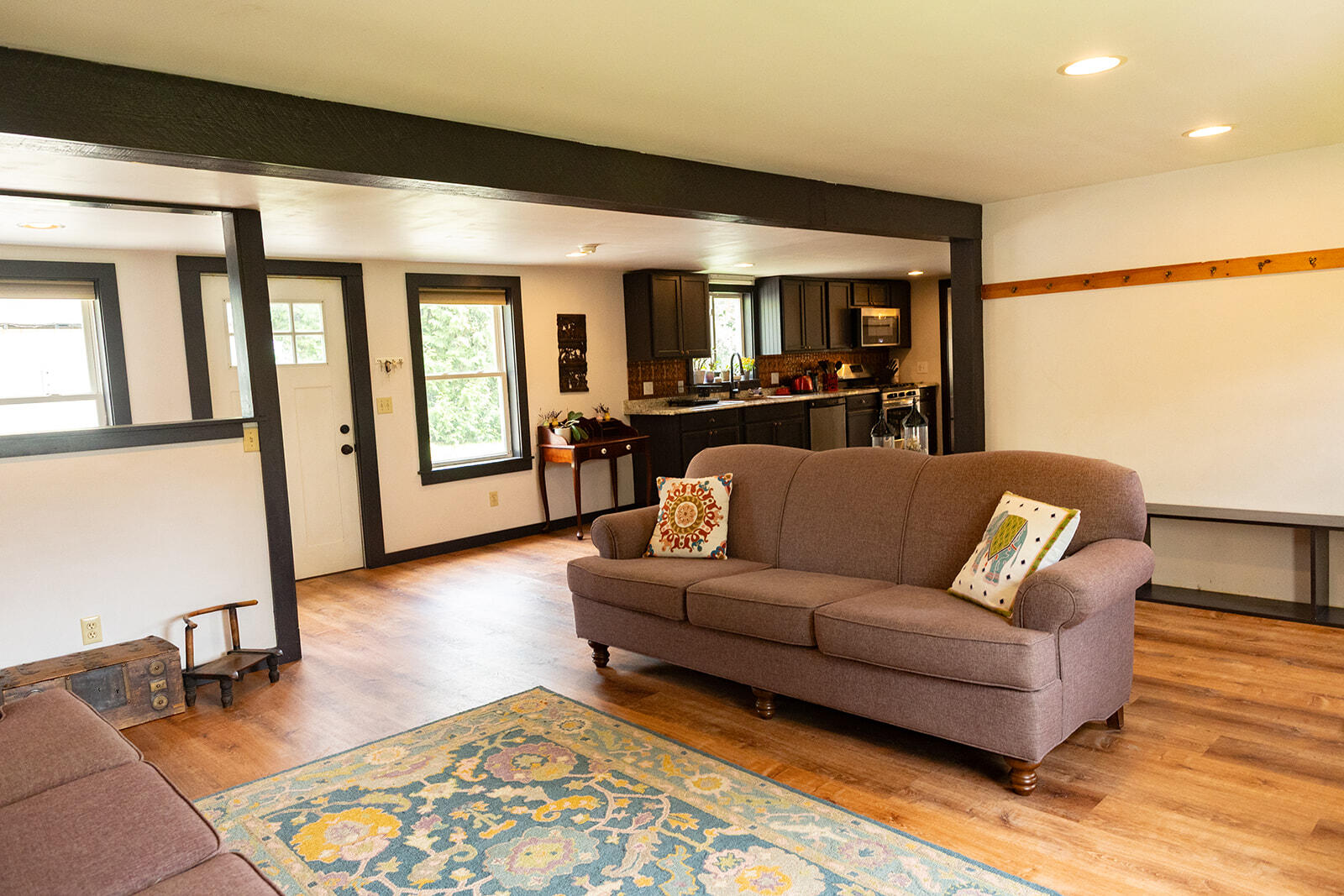 127 Swan Lake Avenue Property Photo 9