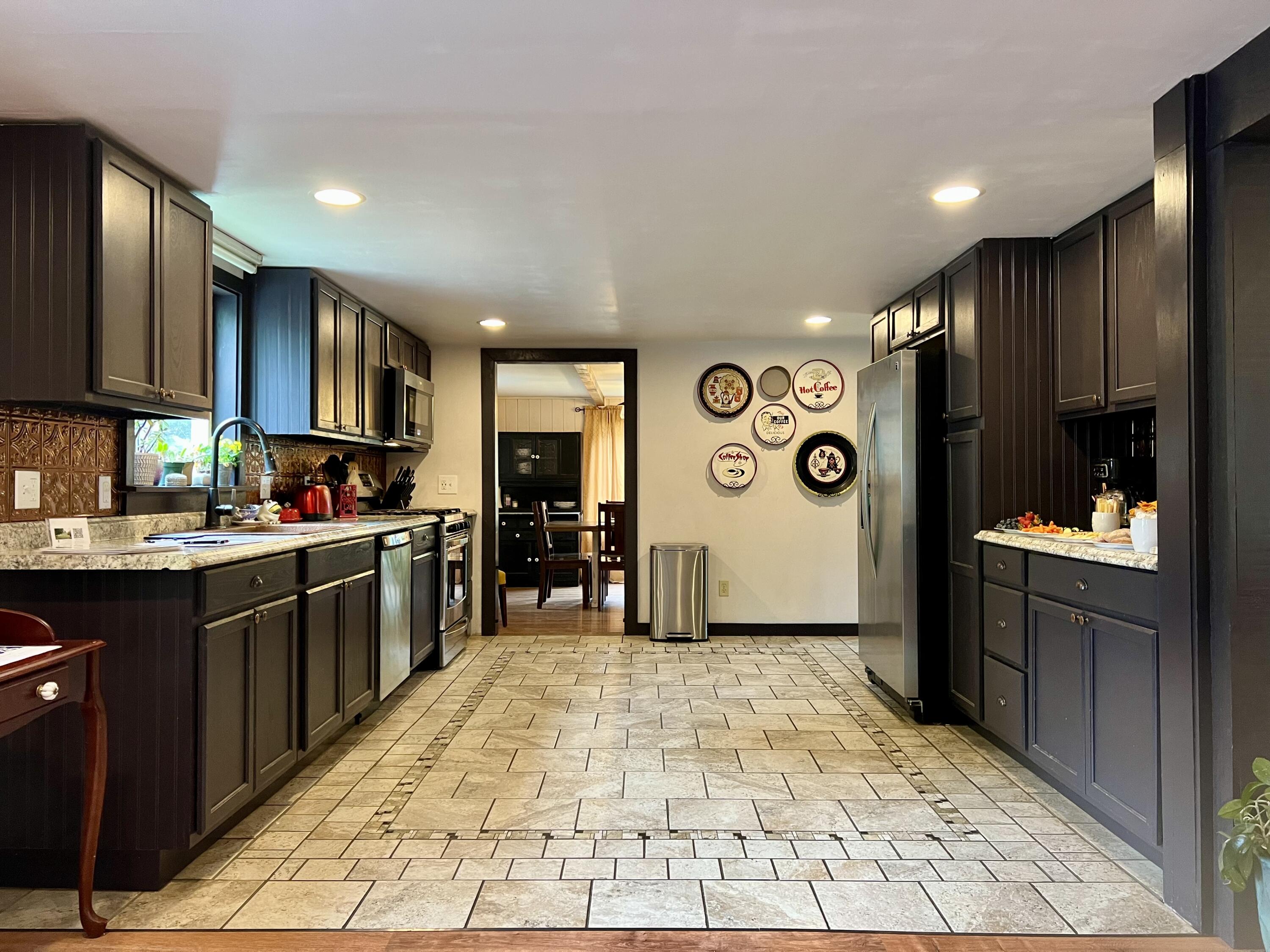 127 Swan Lake Avenue Property Photo 19
