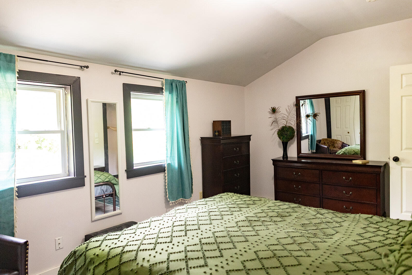 127 Swan Lake Avenue Property Photo 42