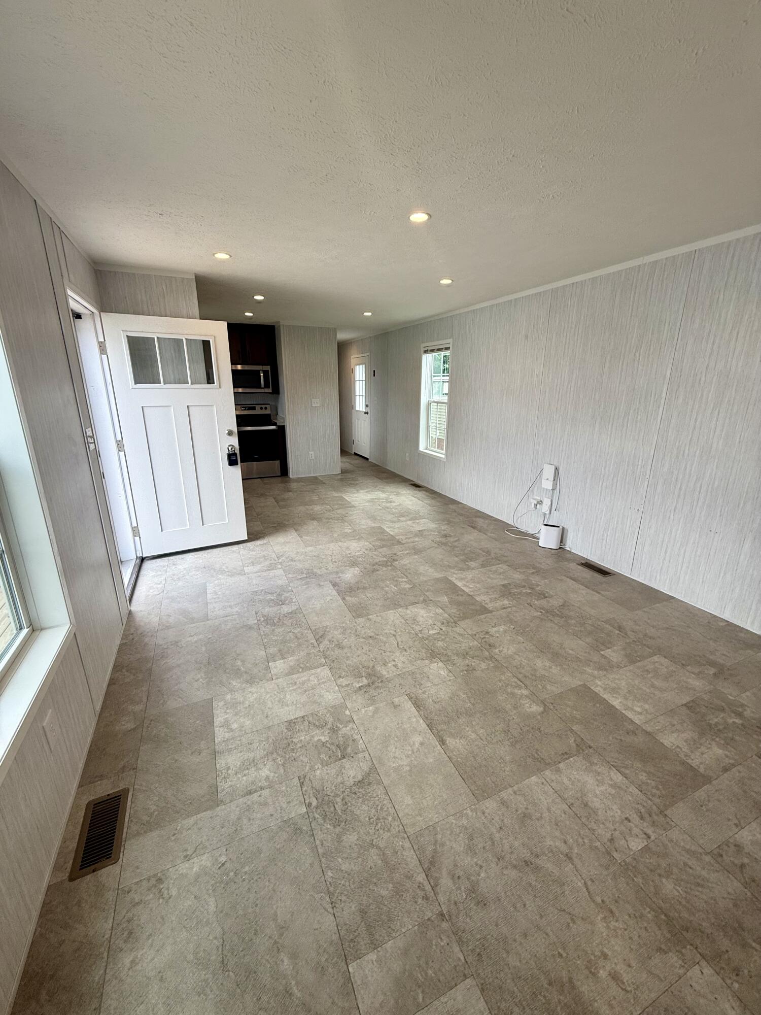 28 Hobson Avenue Property Photo 5
