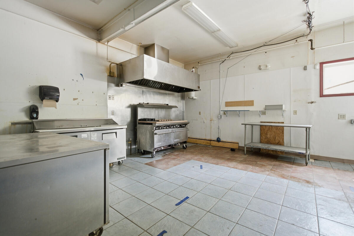 551 Lincoln Street Property Photo 12