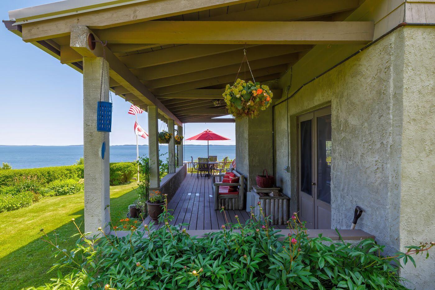 159 Devereaux Road Property Photo 12