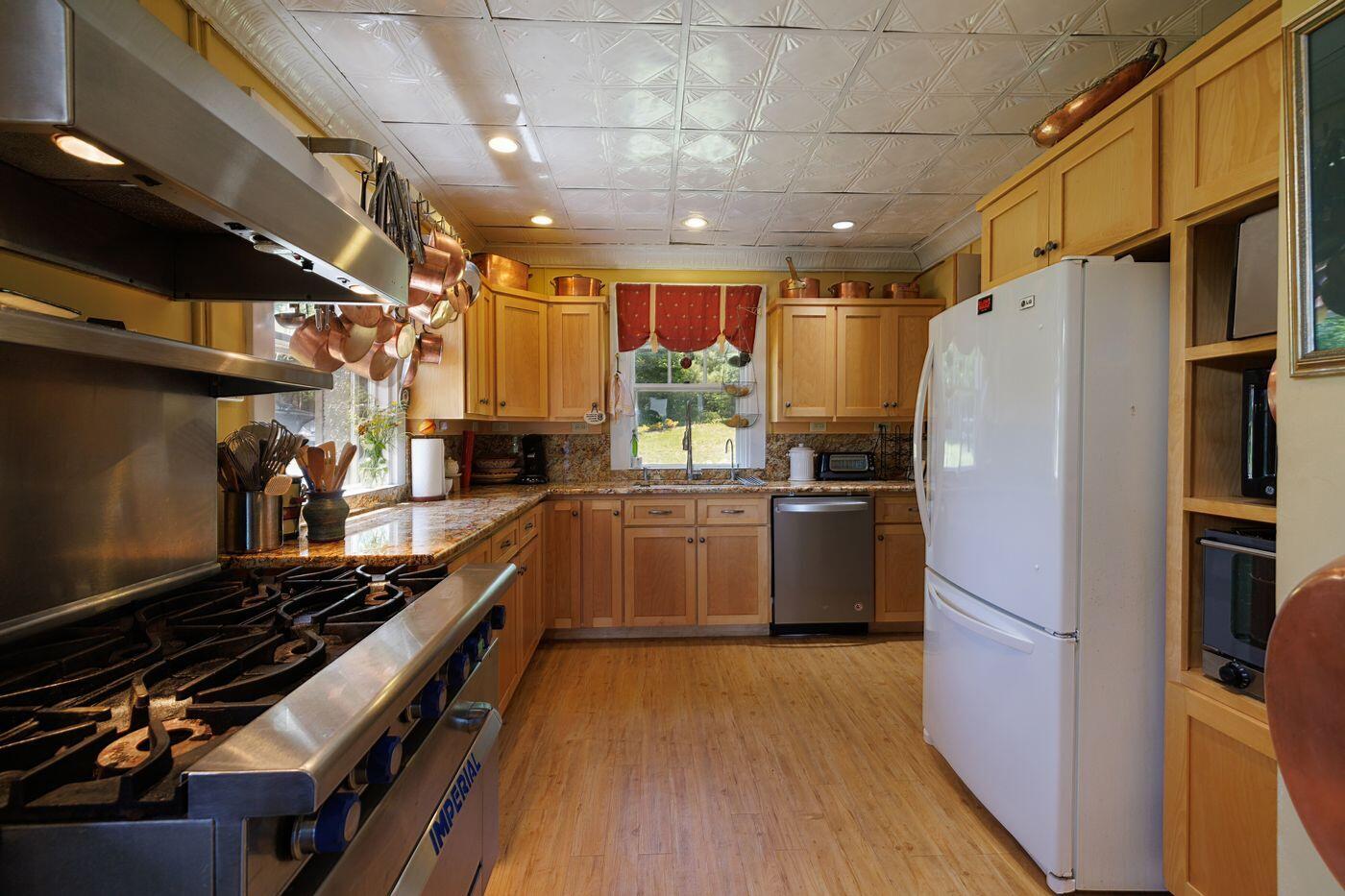 159 Devereaux Road Property Photo 16