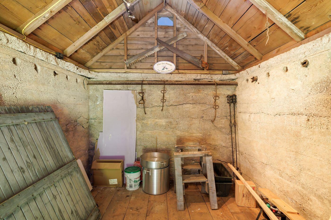 159 Devereaux Road Property Photo 33