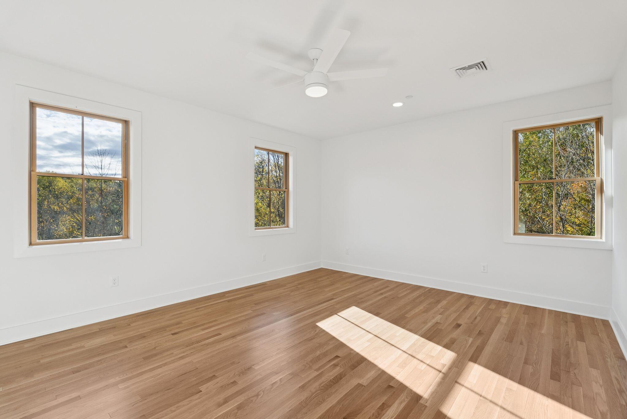4 Oramel Avenue Property Photo 38
