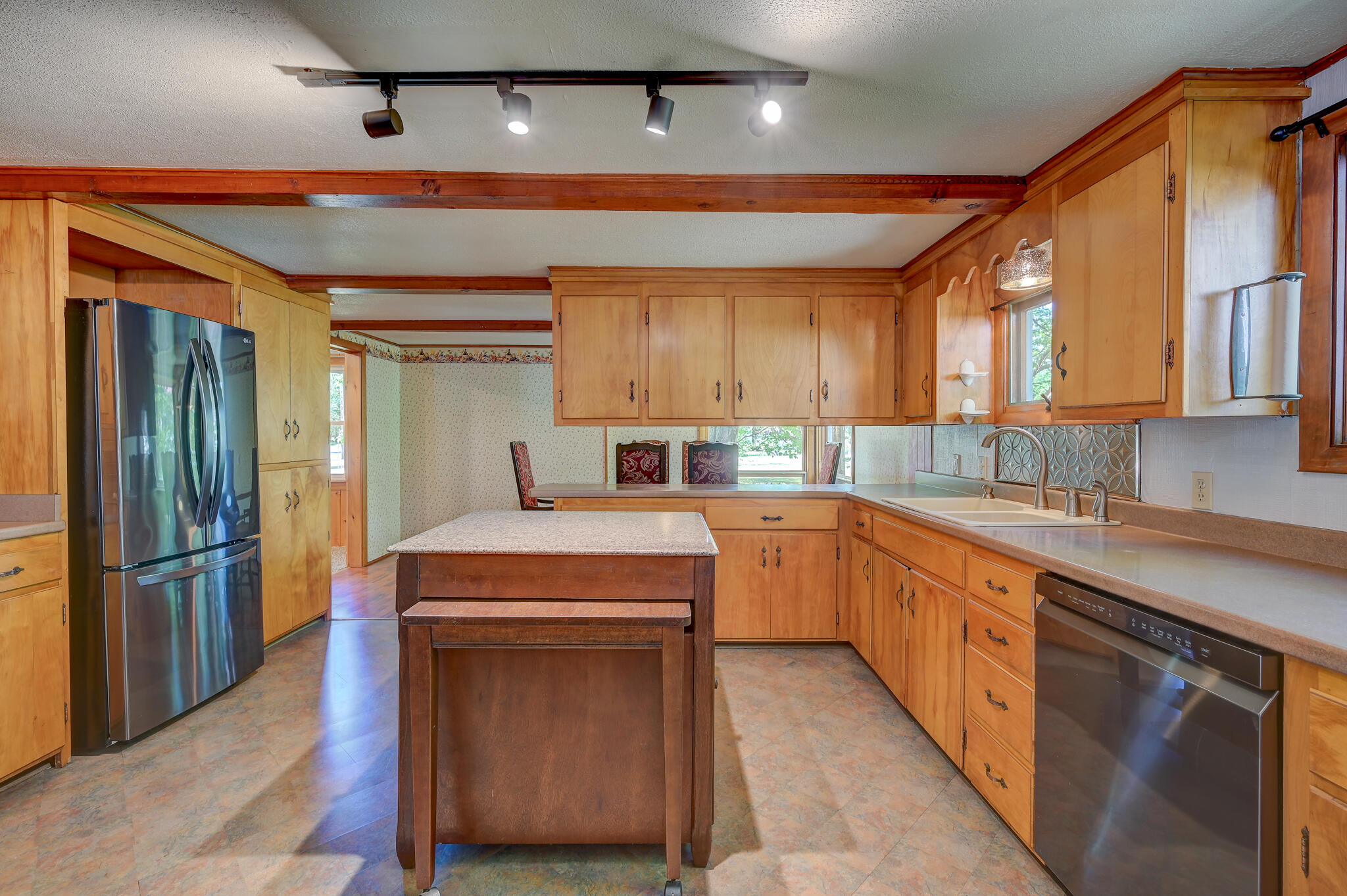 56 Smith Street Property Photo 5
