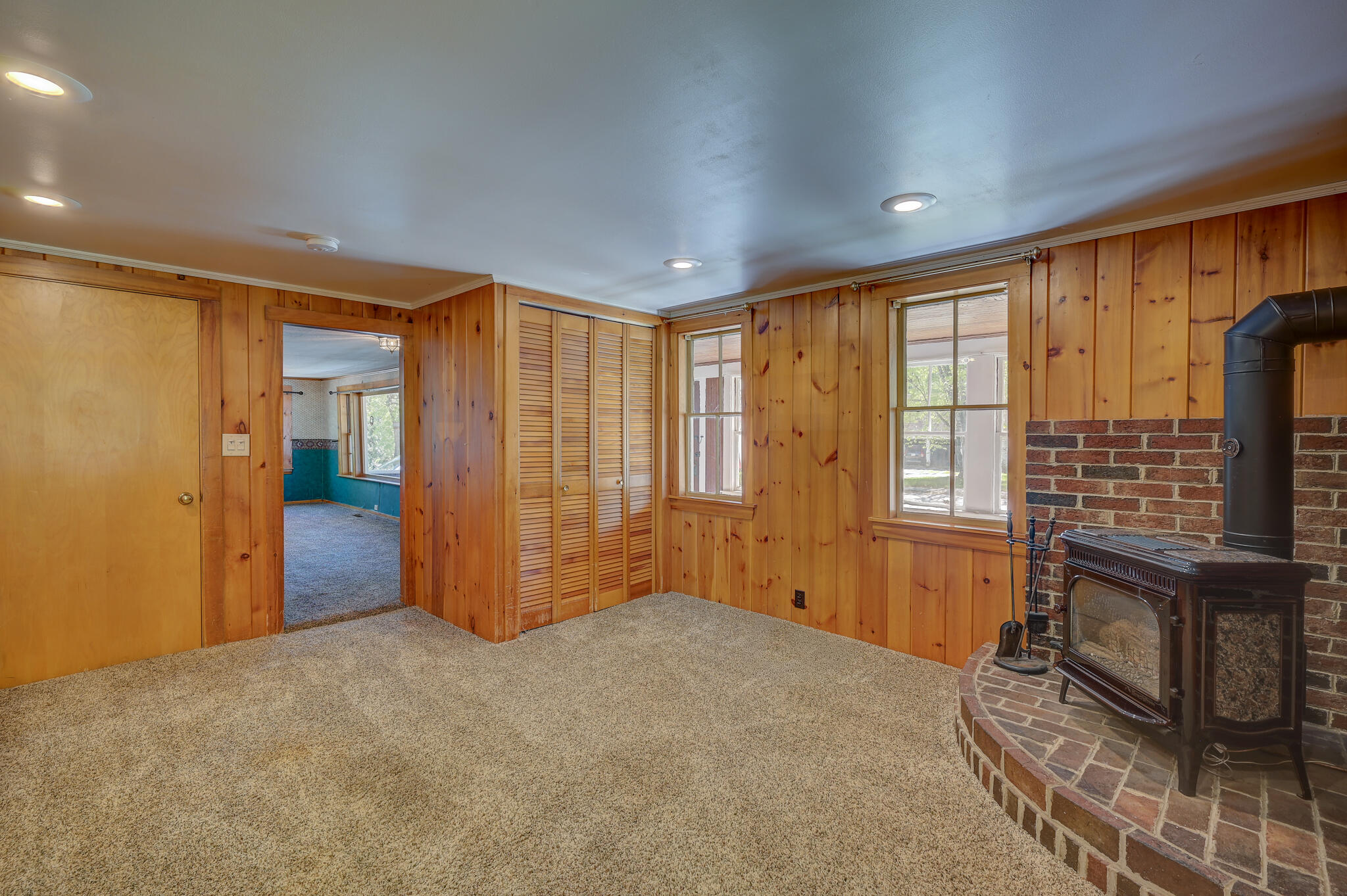 56 Smith Street Property Photo 12