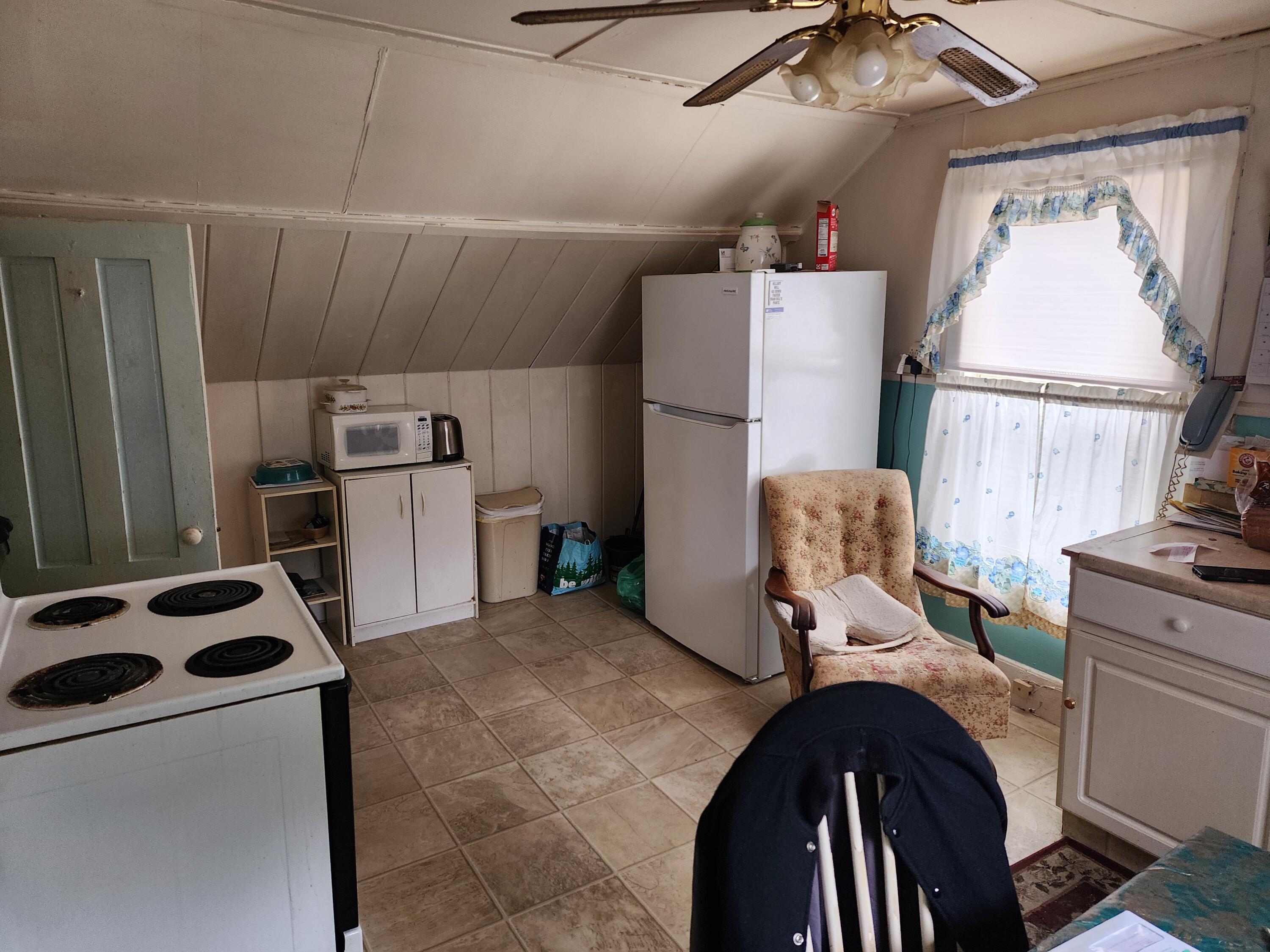 89 Oak Street Property Photo 13