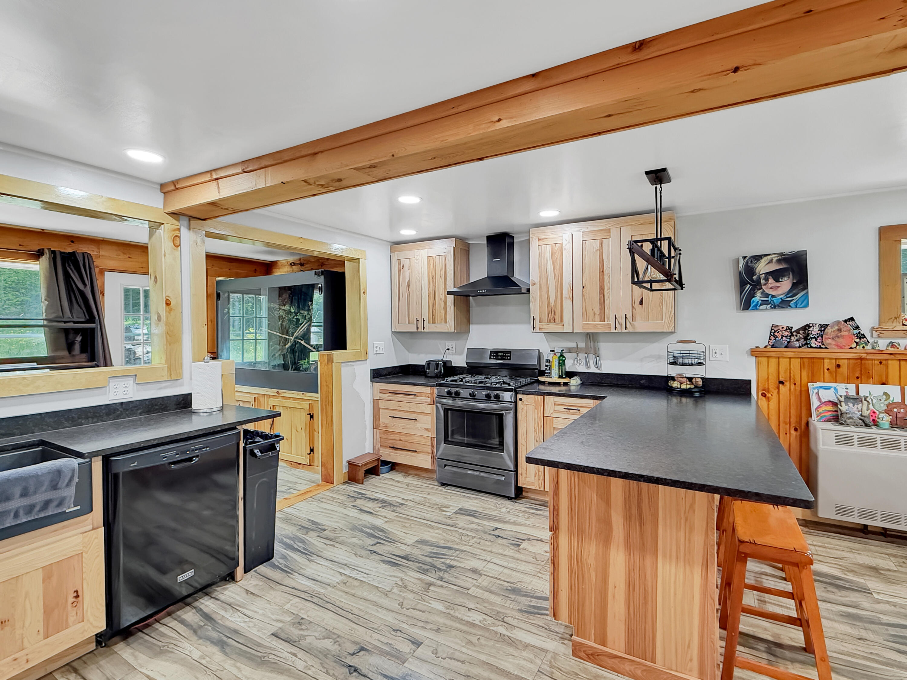 40 Onawa Road Property Photo 7