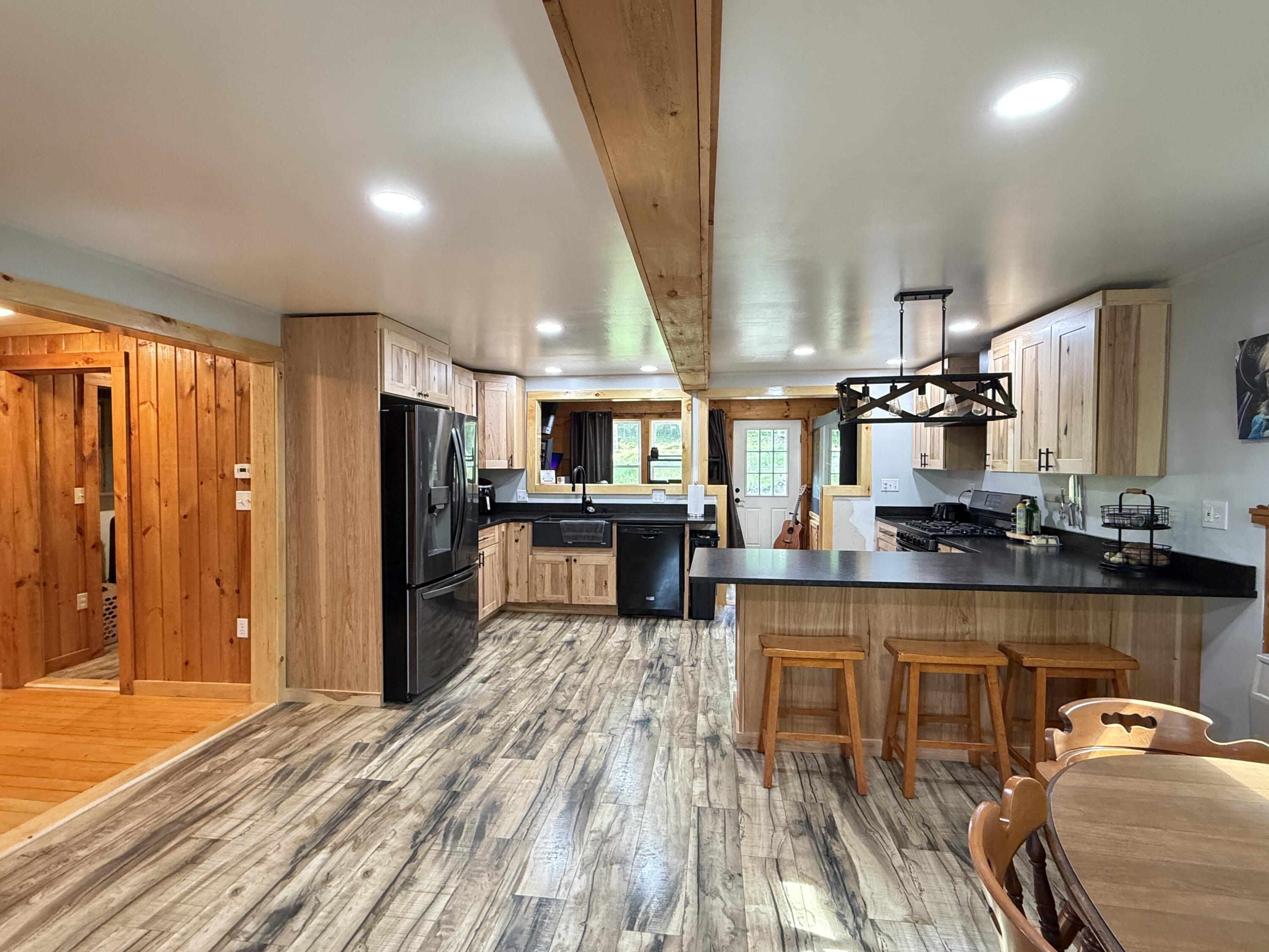 40 Onawa Road Property Photo 8