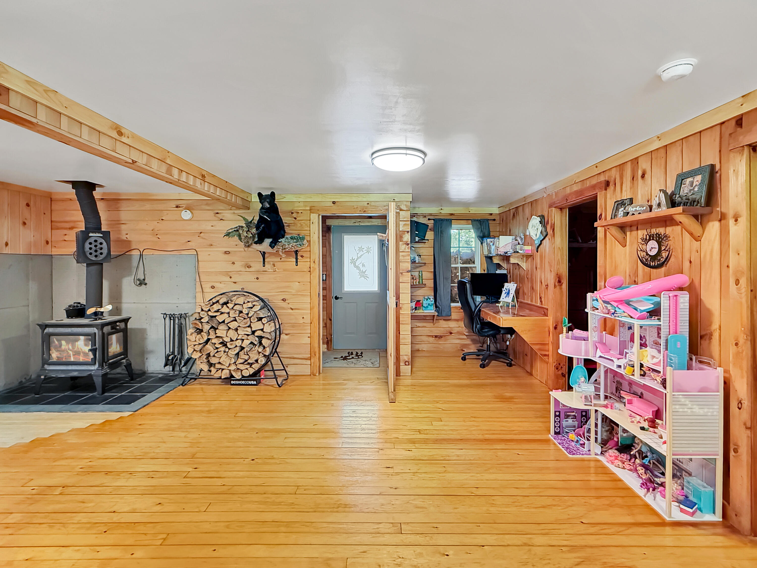 40 Onawa Road Property Photo 14