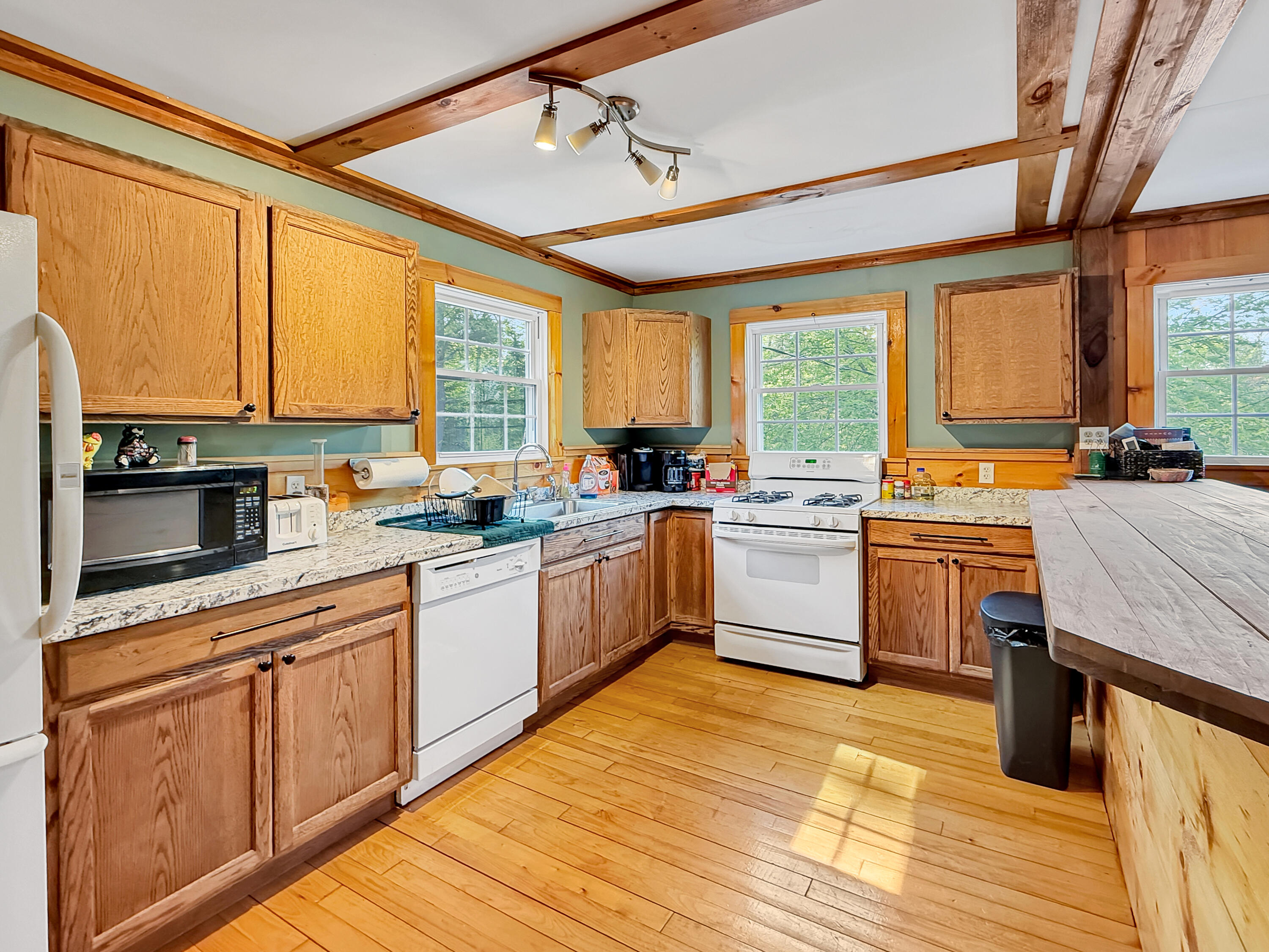 40 Onawa Road Property Photo 31