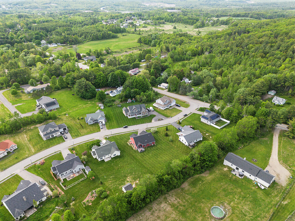 9 Fieldstone Drive Property Photo 44