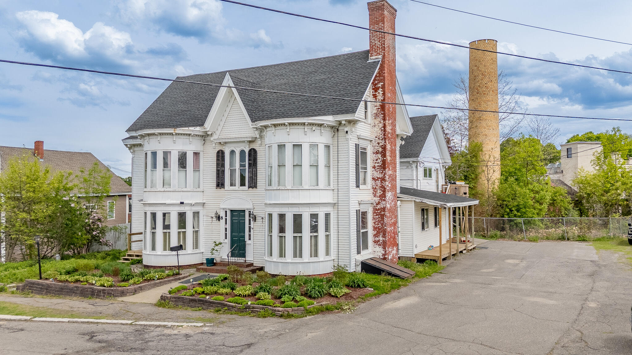 8 Monument Square Property Photo 2