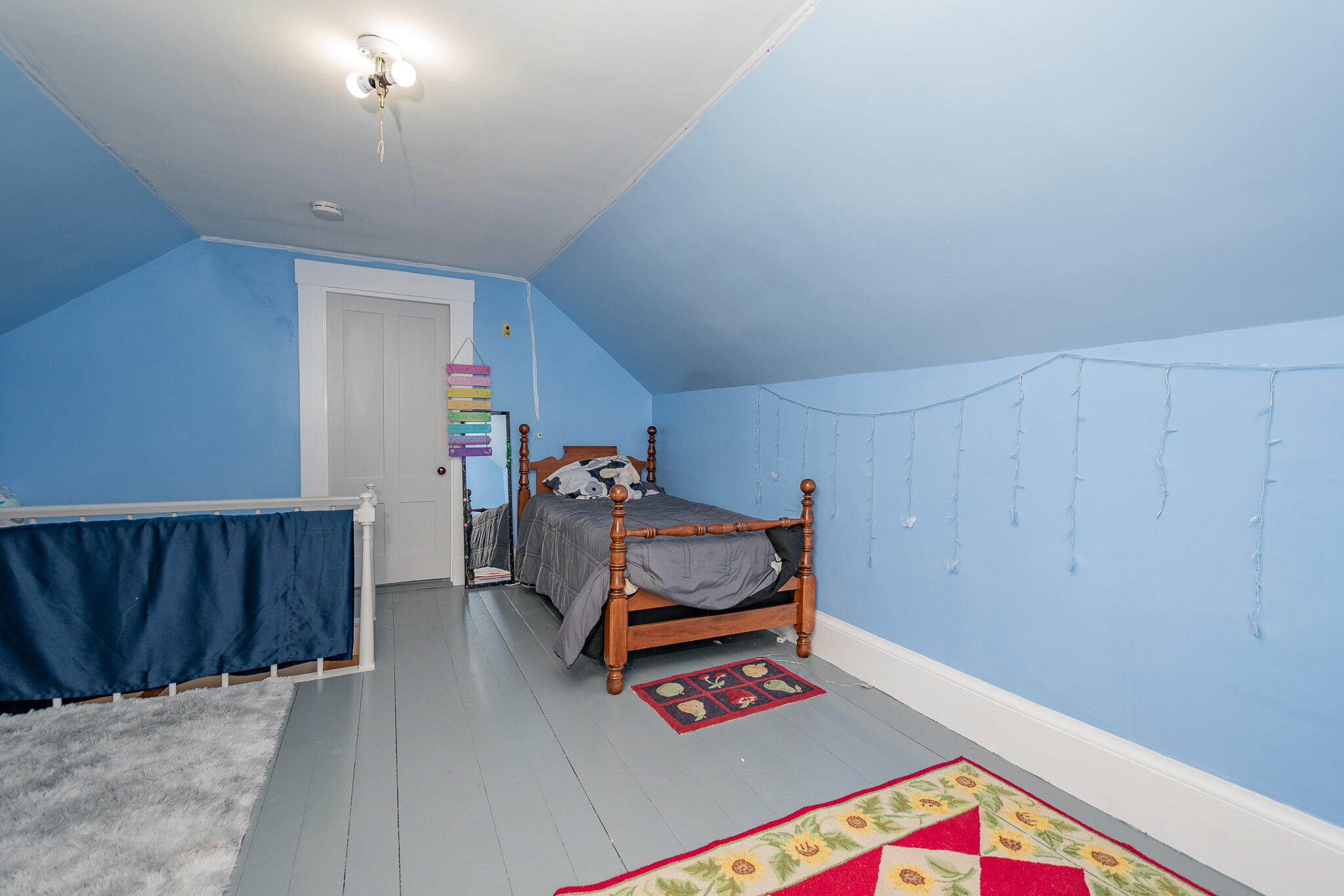8 Monument Square Property Photo 36